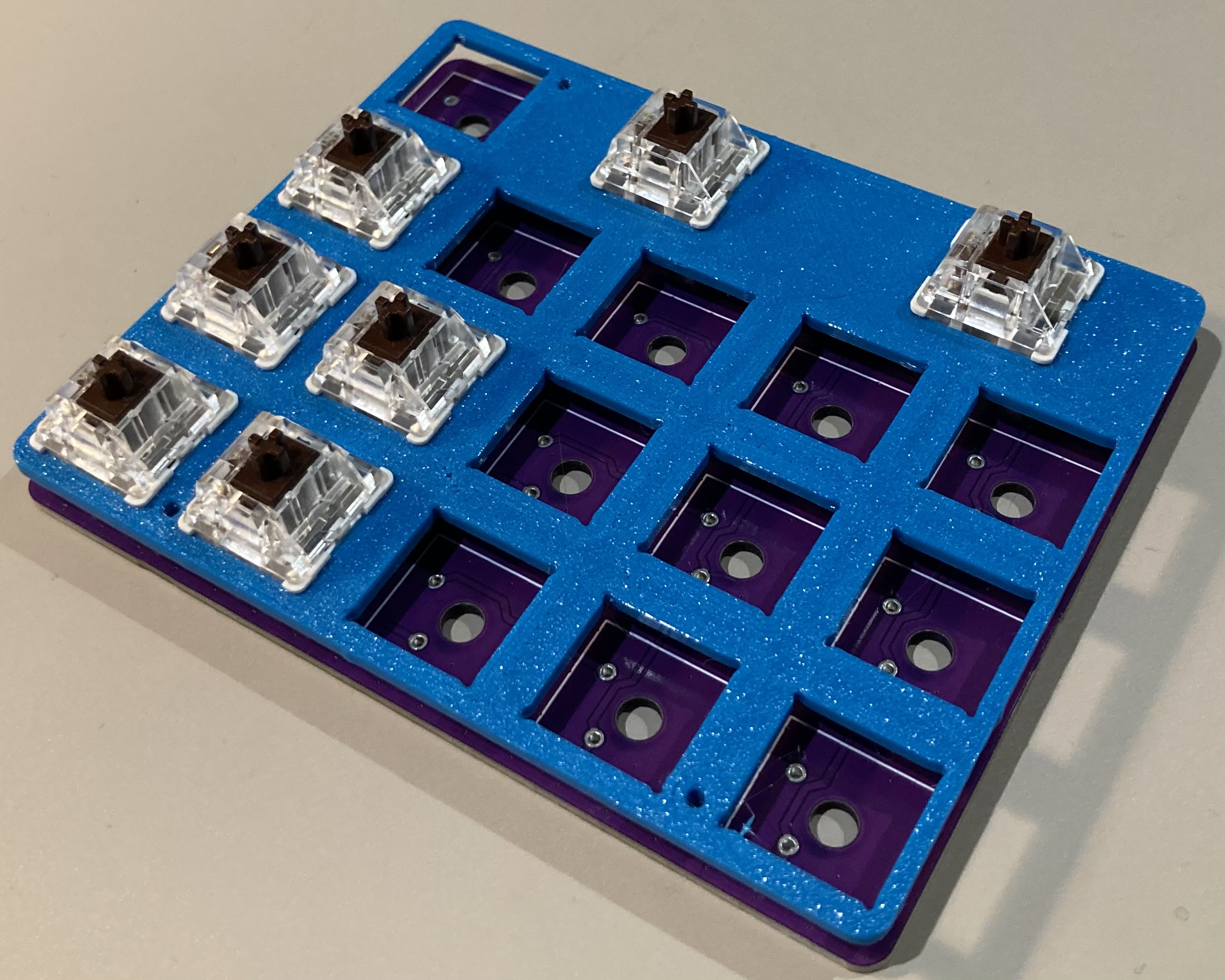 switchplate for the 4x5 Macro-Numpad by Toby Chui
