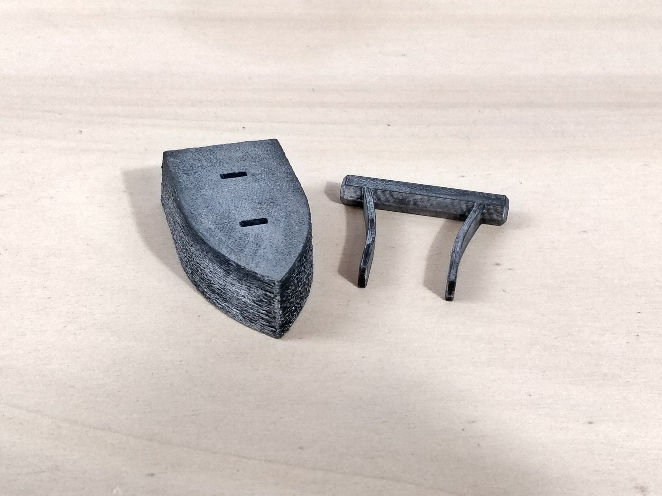 Vintage toy iron — thumbnail 2