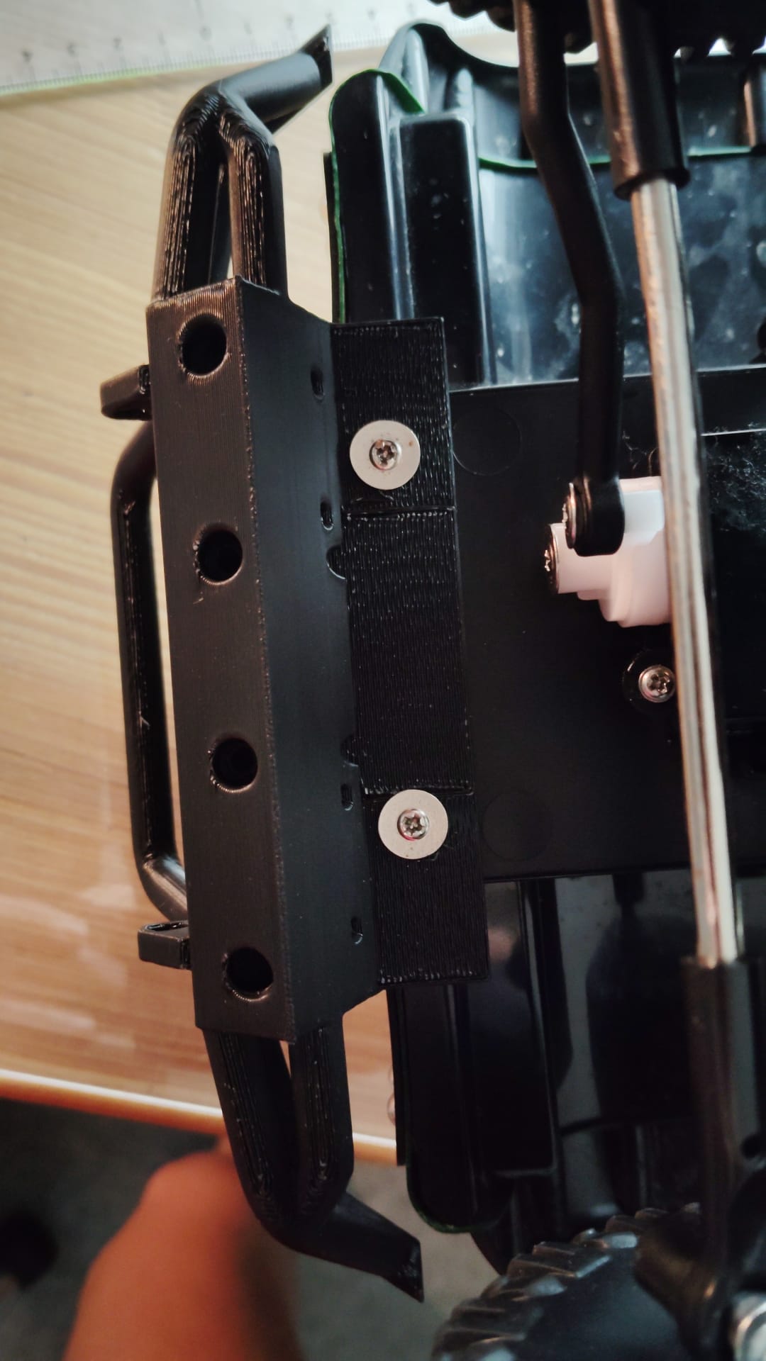 Front bumper for RC jeep