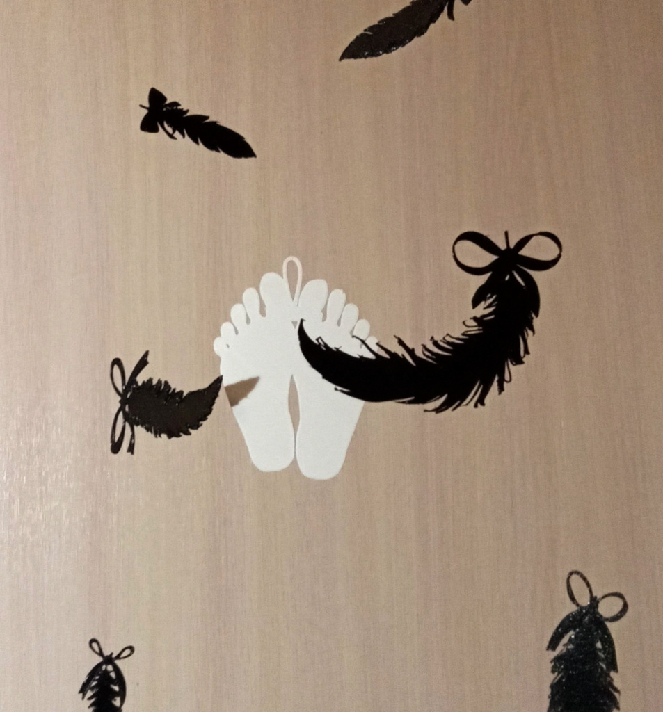Feet and Feathers Mini Mobile