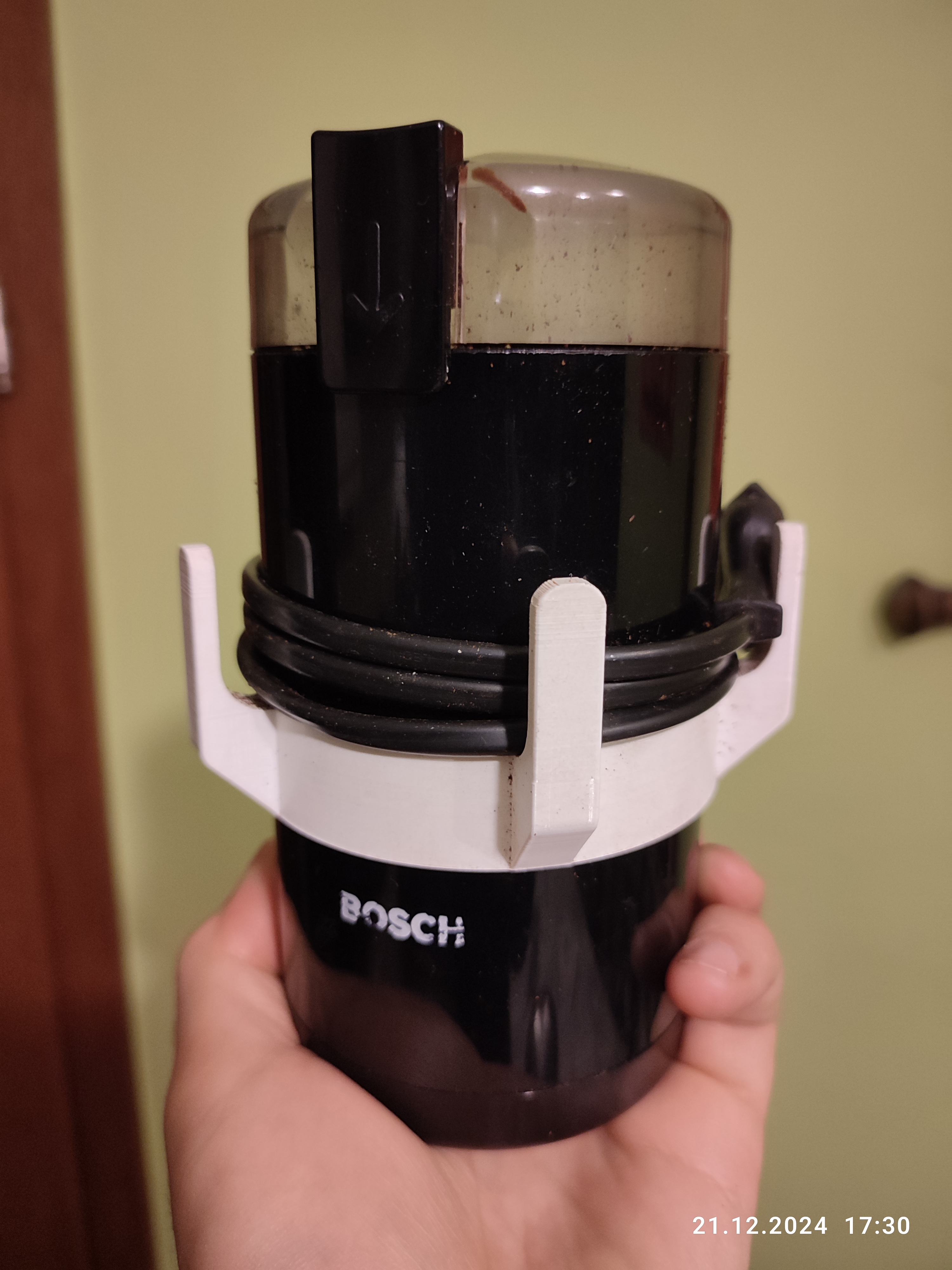 Cable hanger for a simple coffee grinder