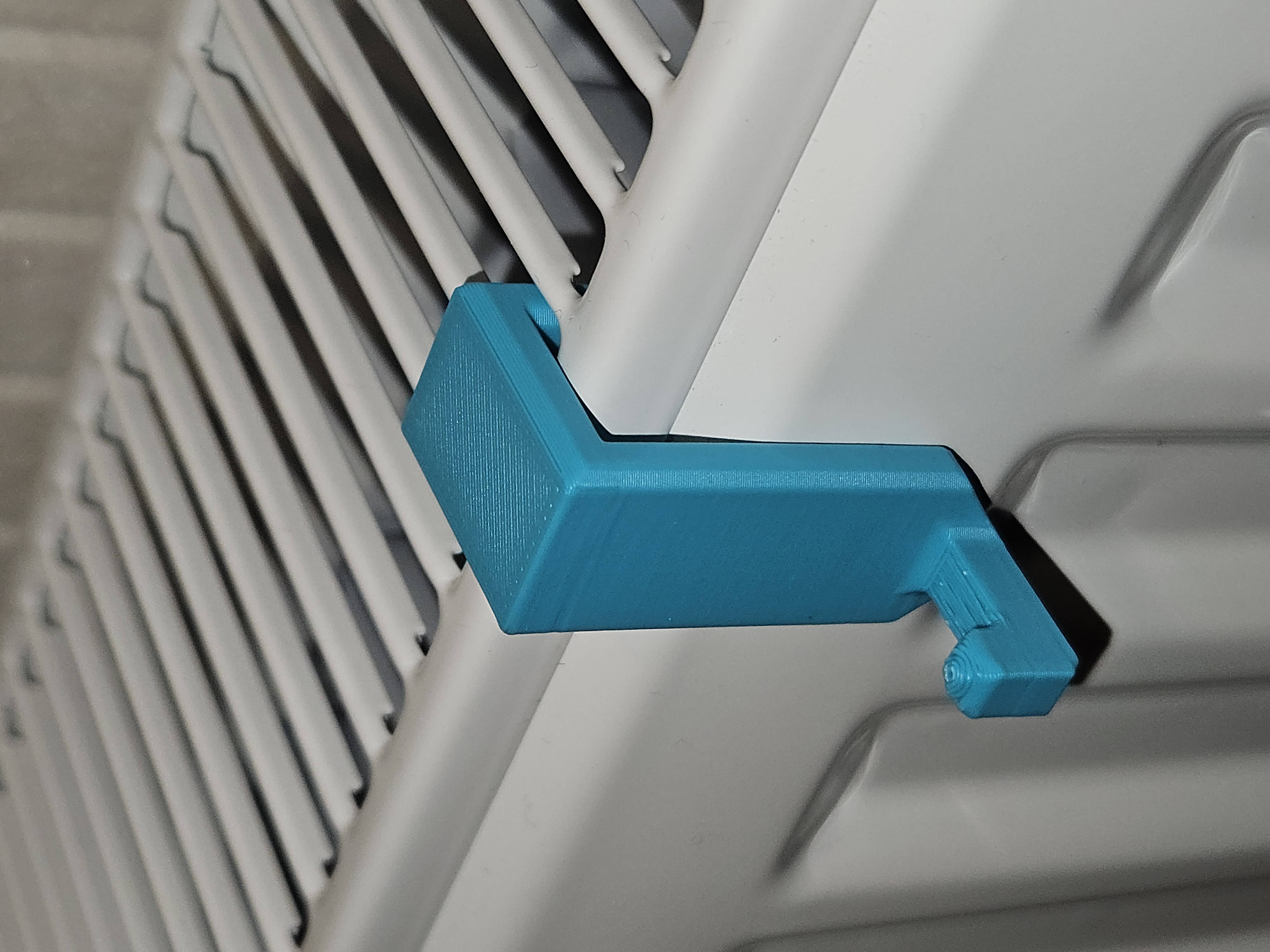 Stronger Radiator Towel Hook v2 (with magnet)