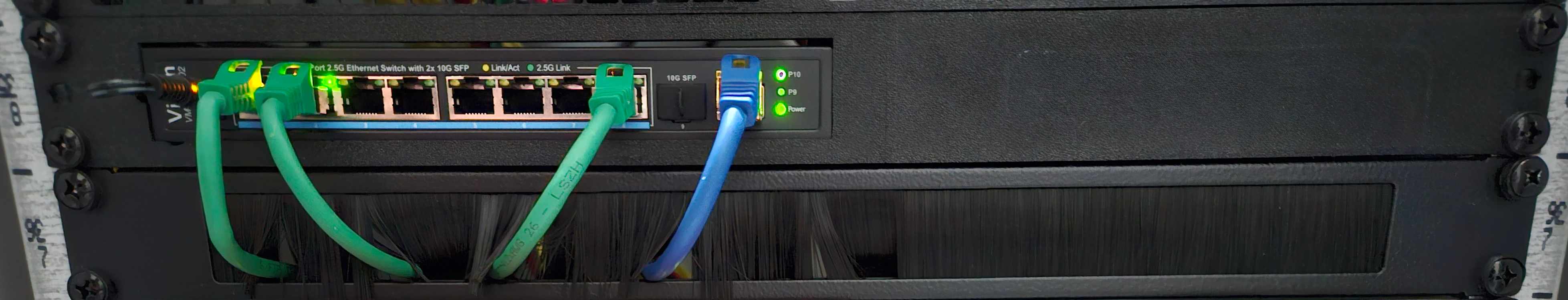 19" Rackmount 2,5/10 Gbit Desktop Switch