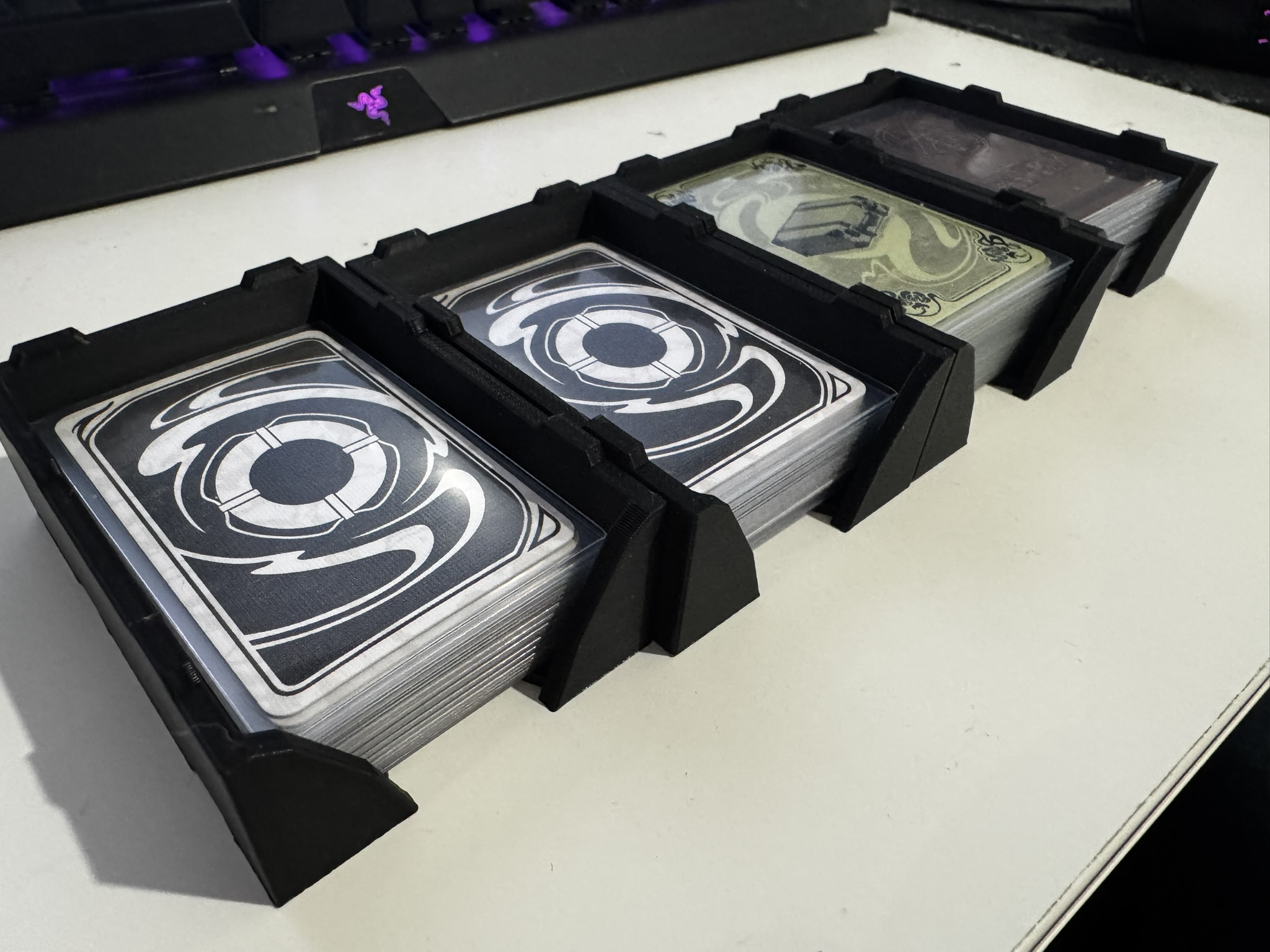 Stackable mini American card tray