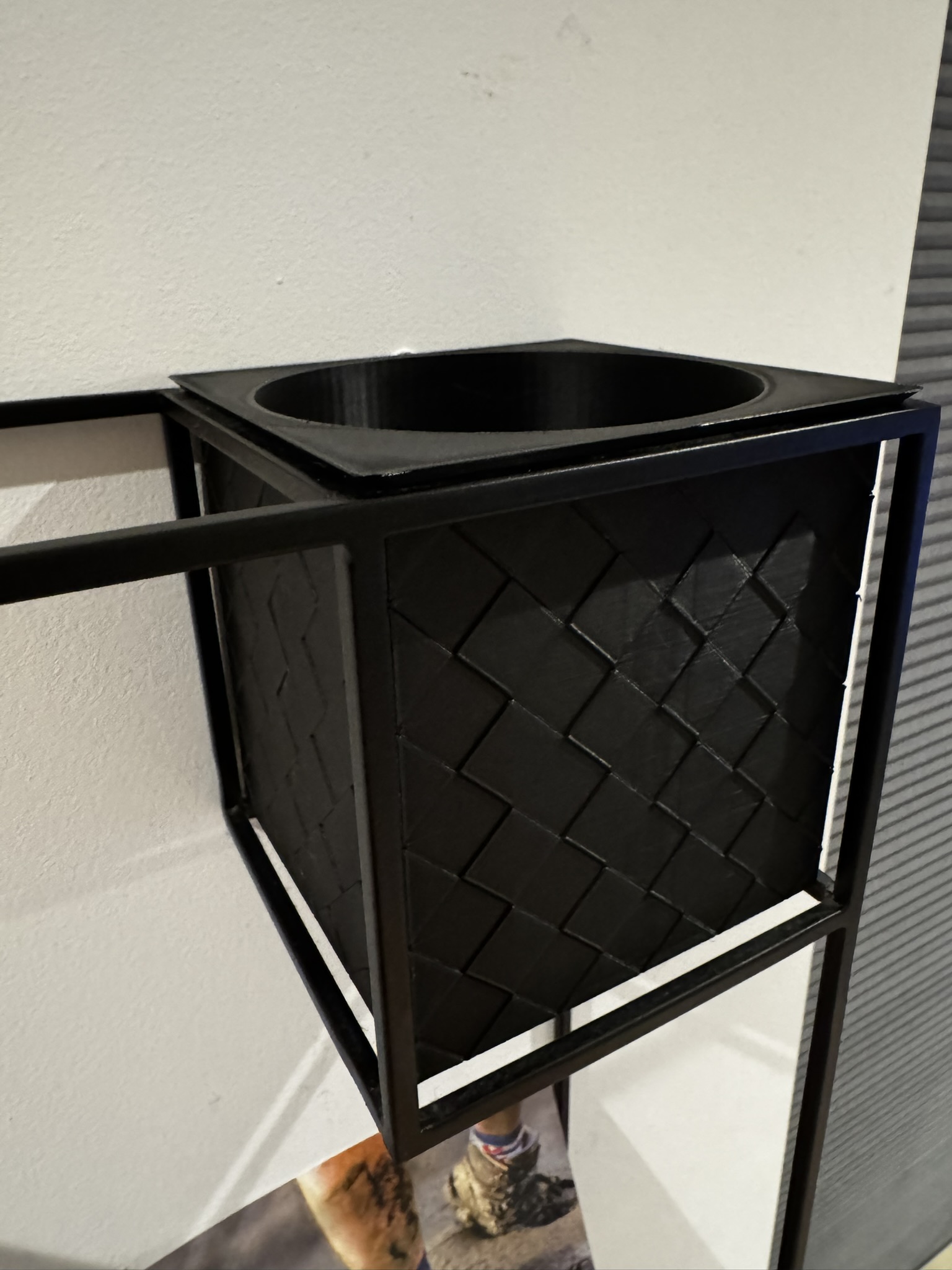 Square plantpot with diamond pattern