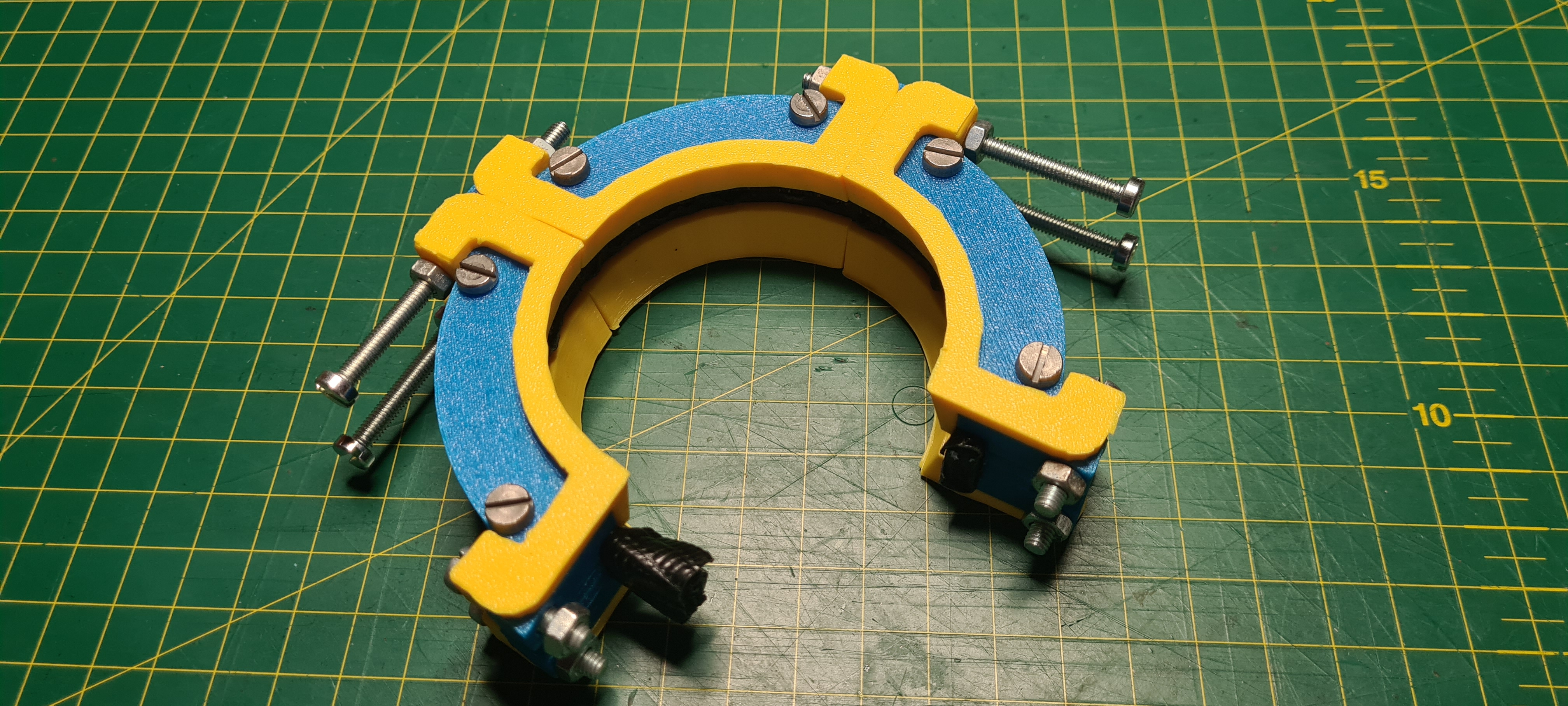 Leather wet mold for bracelet makers