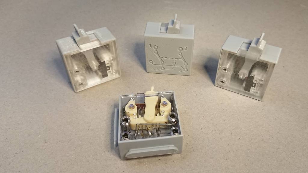Polarity reversing DPDT switch for Fischertechnik