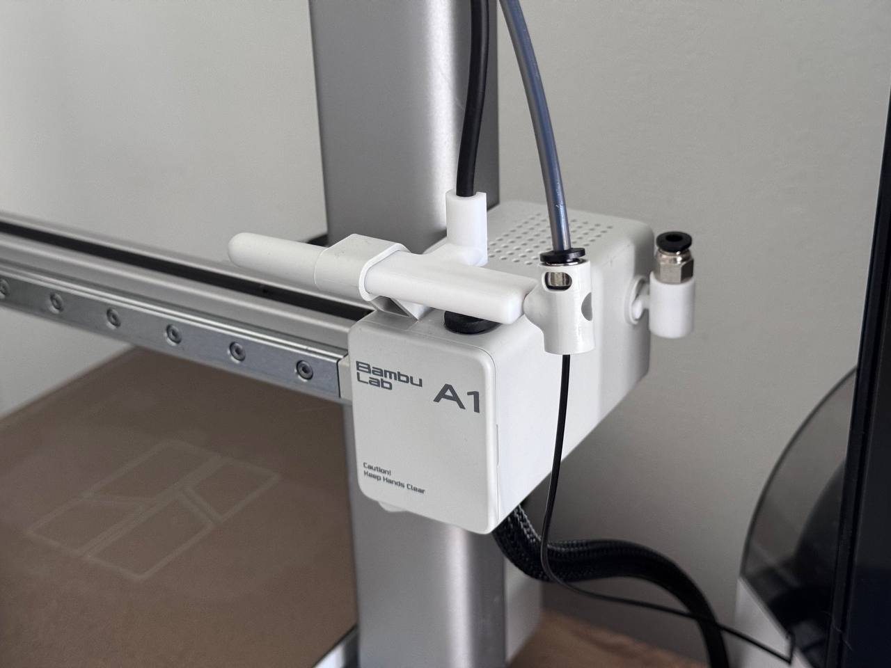 Miniatura 3 do modelo 3D A1 CABLE GUIDE and SIDE-LOADING Connector