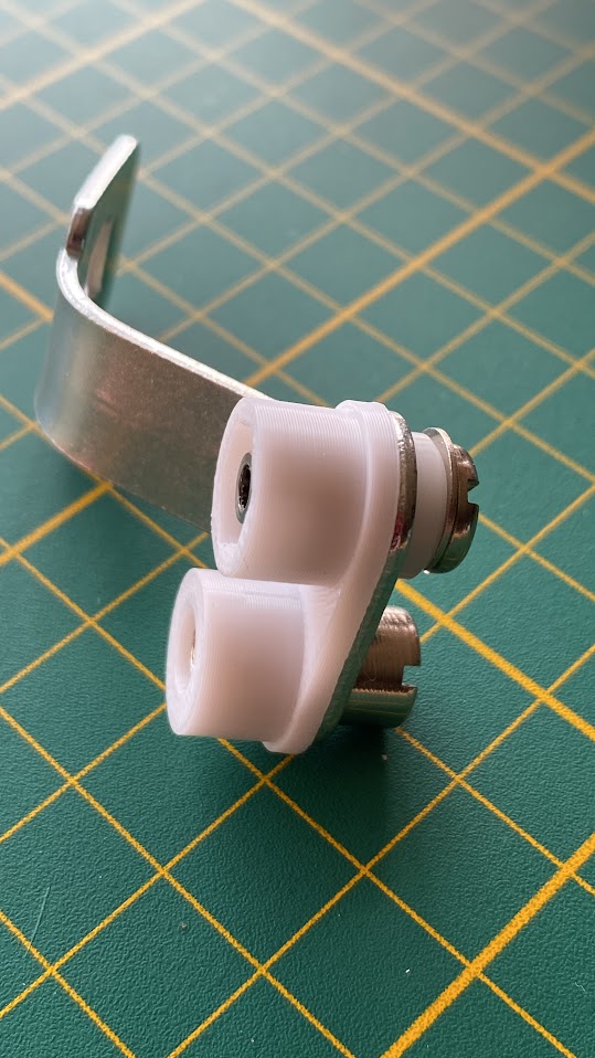 Foil guard socket improvement