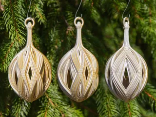 Diamond Swoop Christmas Bulb 2024