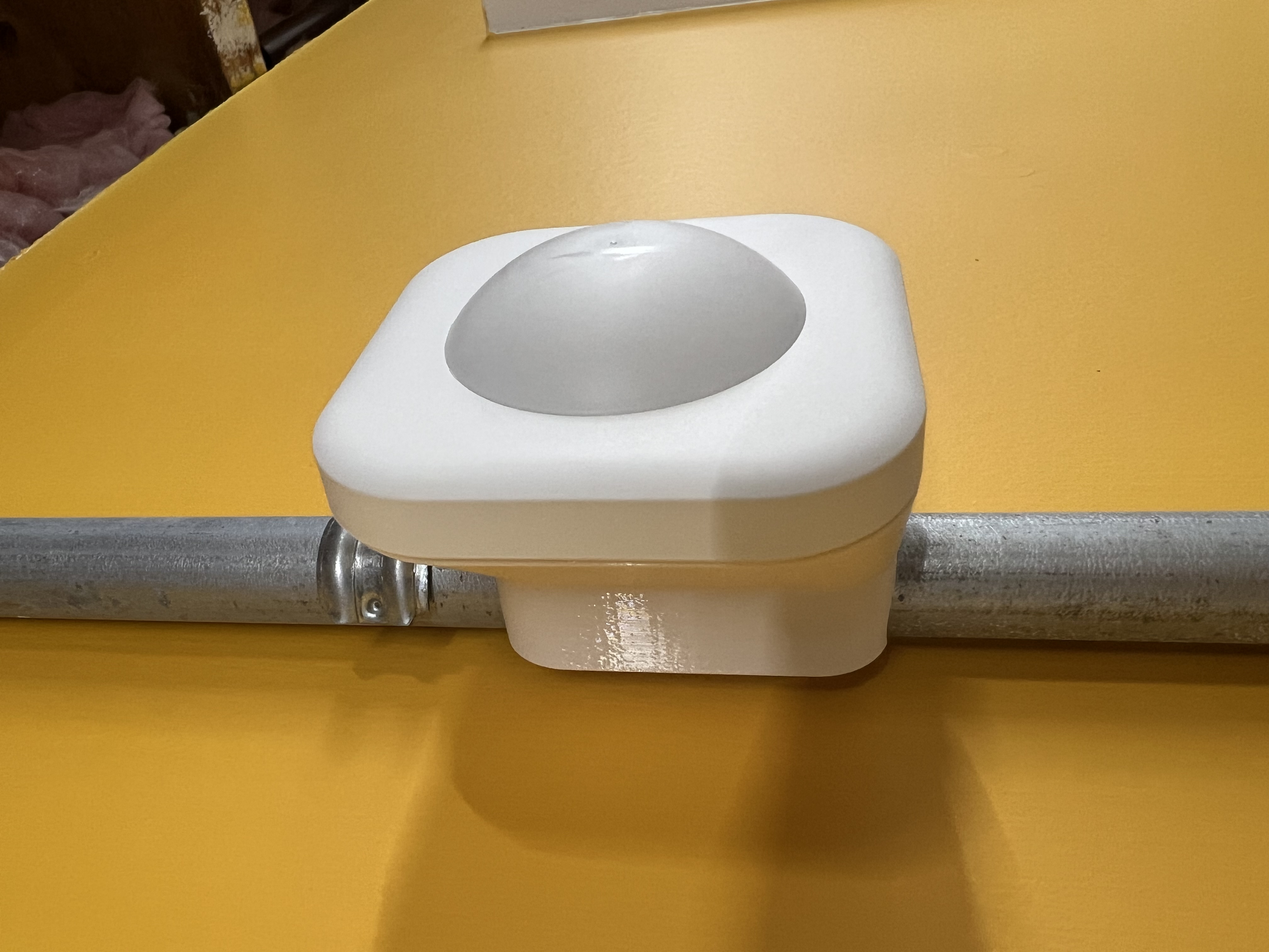 IKEA VALLHORN Ø18 mm Conduit Clip-On Mount
