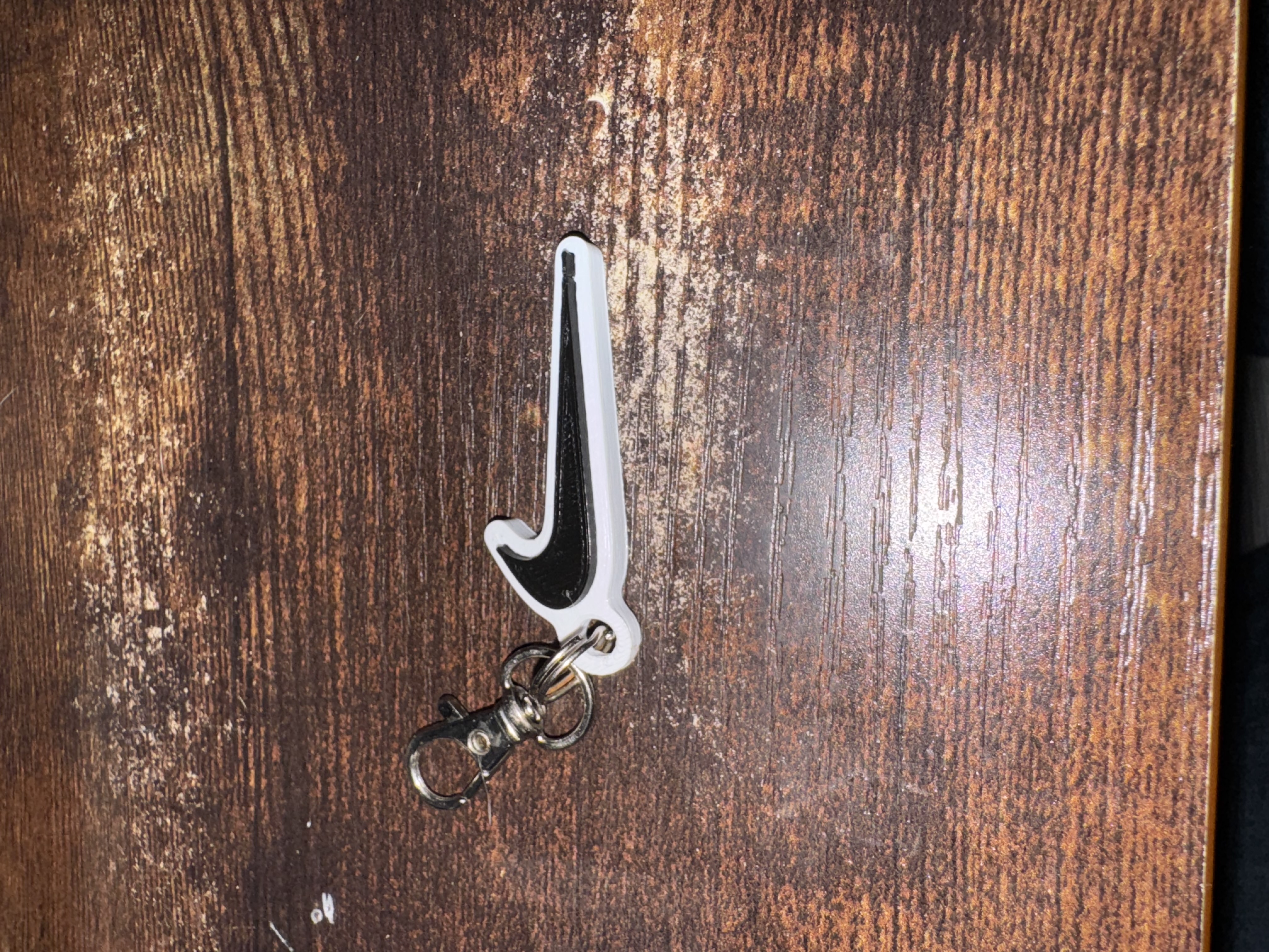 Simple Nike Logo Keychain | MULTICOLOR