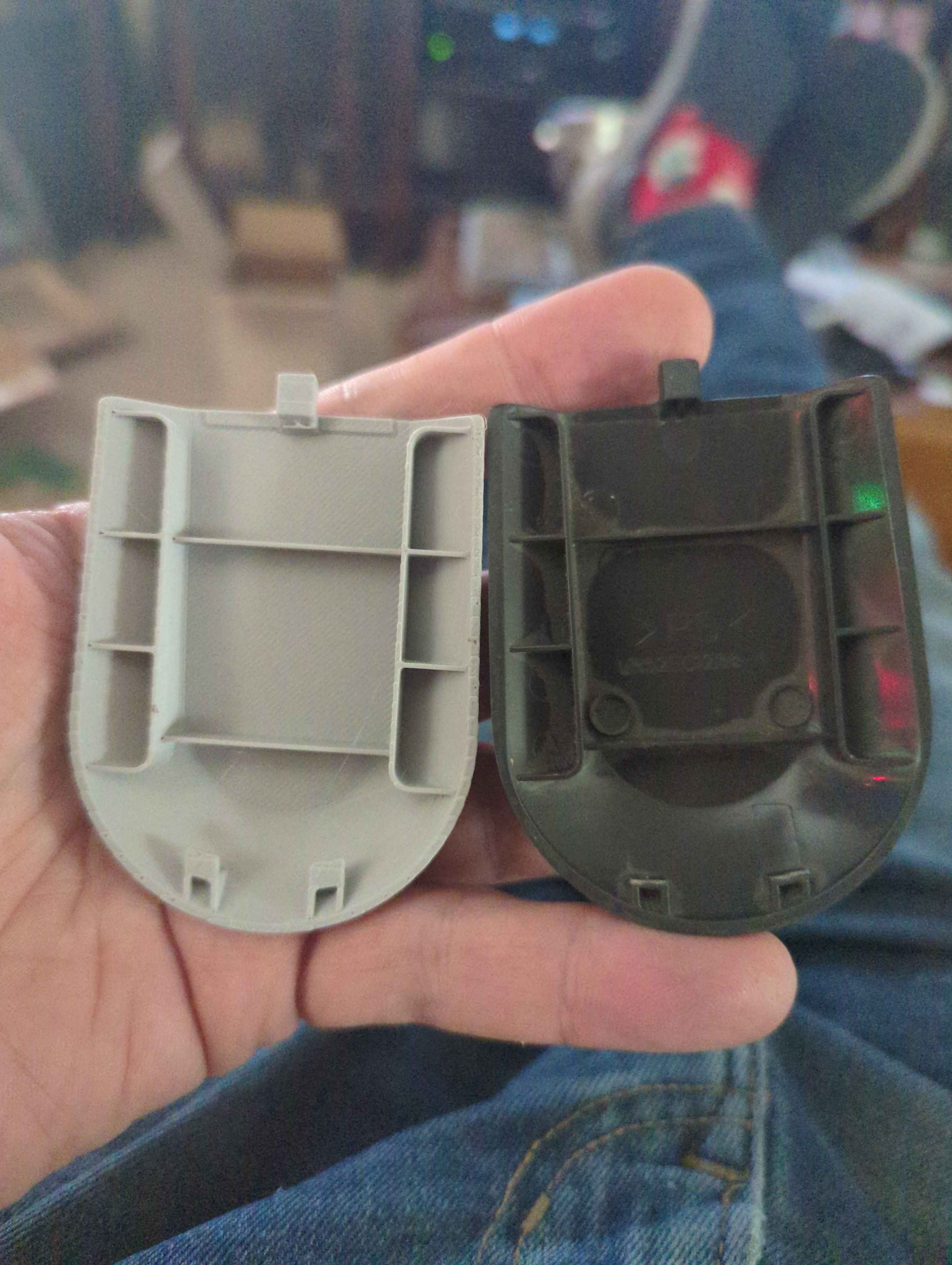 JVC Remote Battery Hatch — thumbnail 2