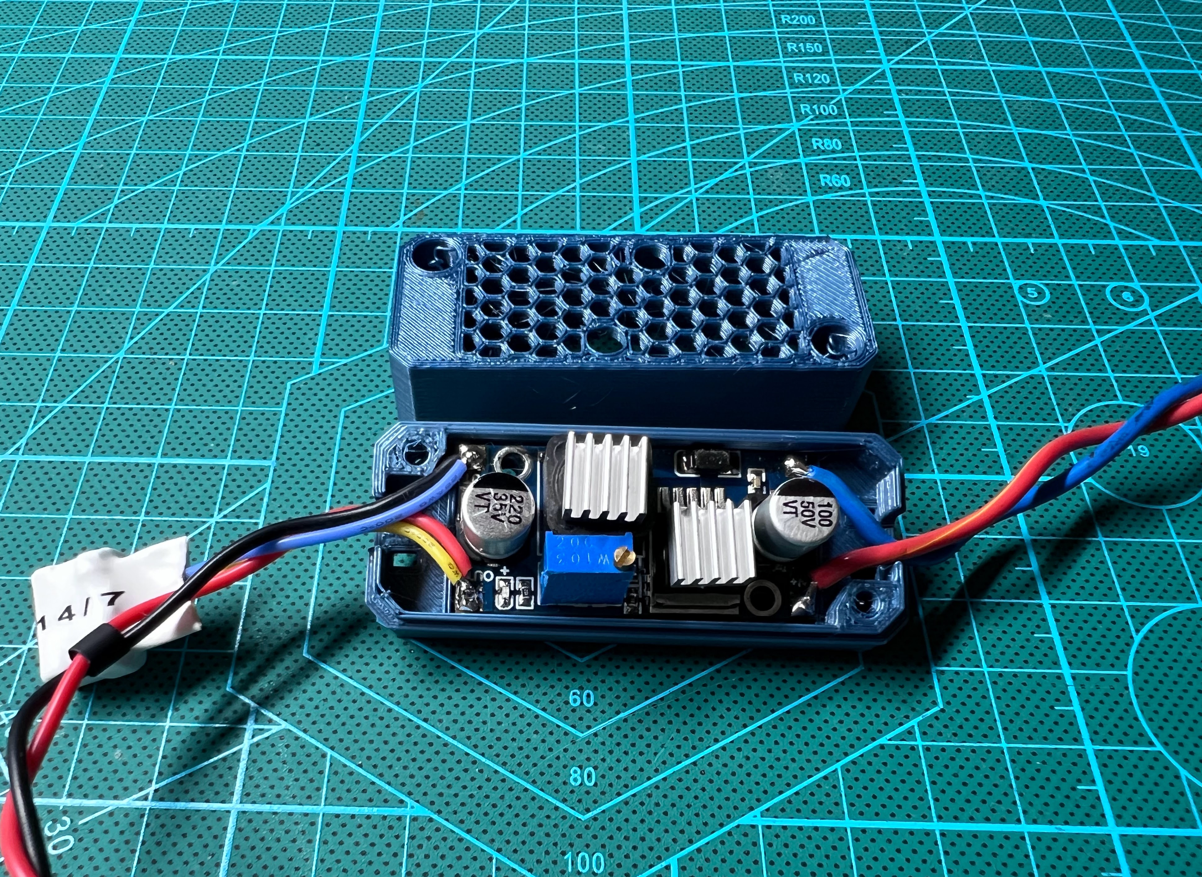 Case for LM2596 buck converter with heat sink