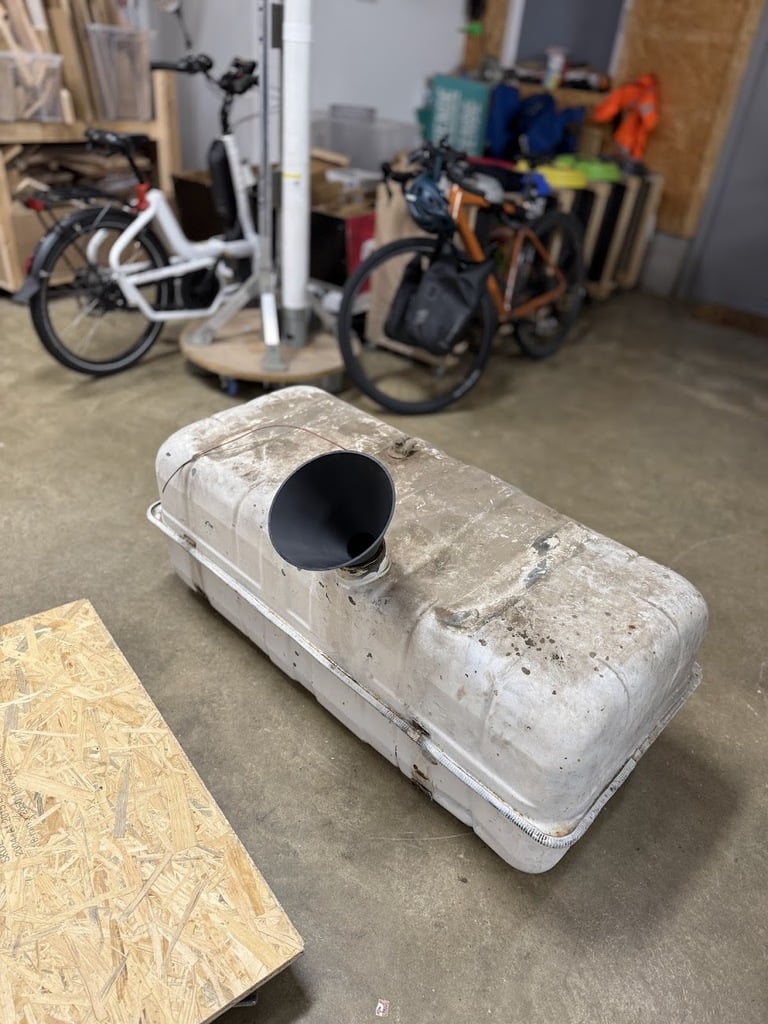 Huge funnel (top: 23cm, bottom: 60mm)