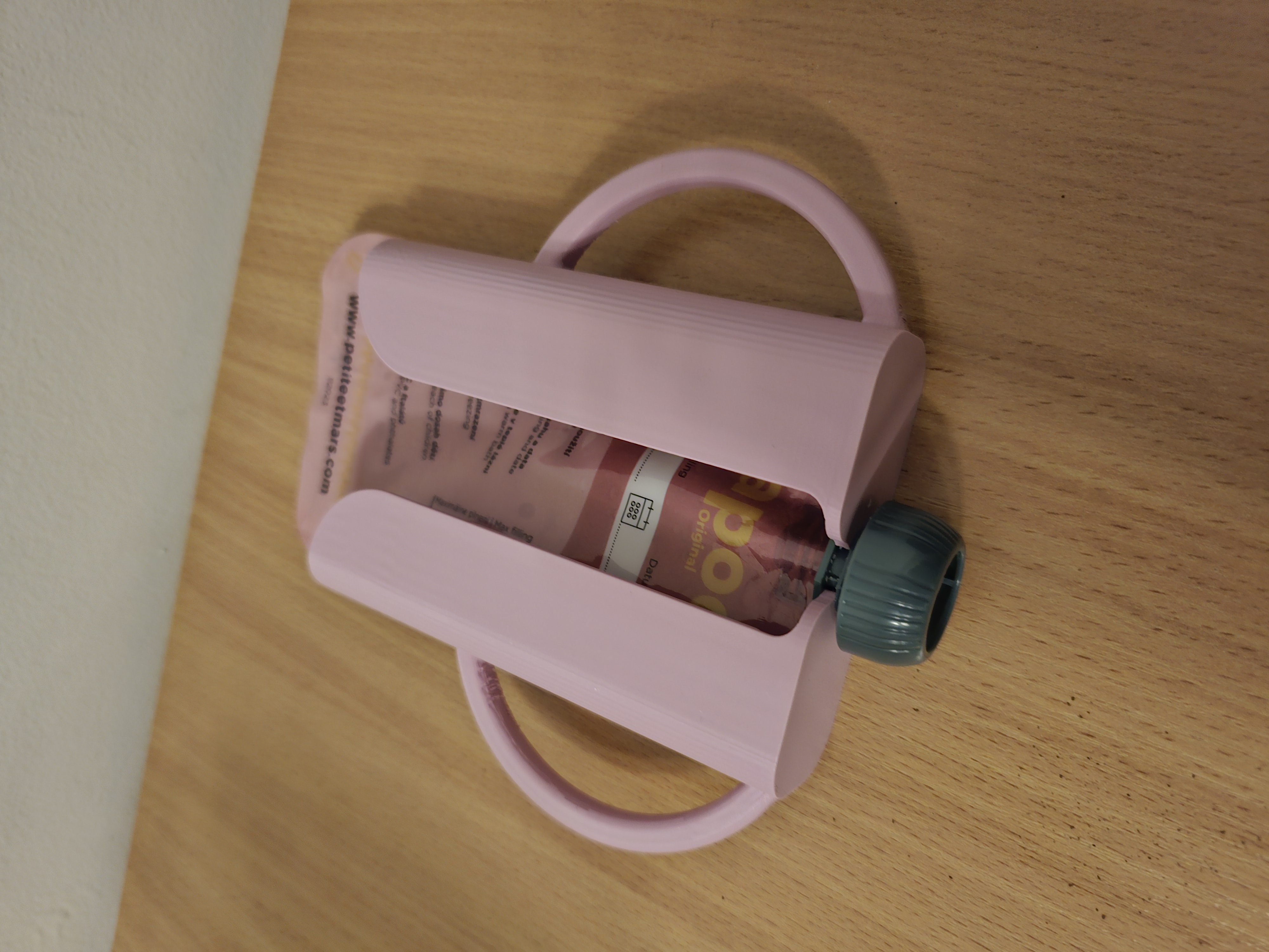 Držák na kapsičku pro děti Papoo .  Pocket holder for children