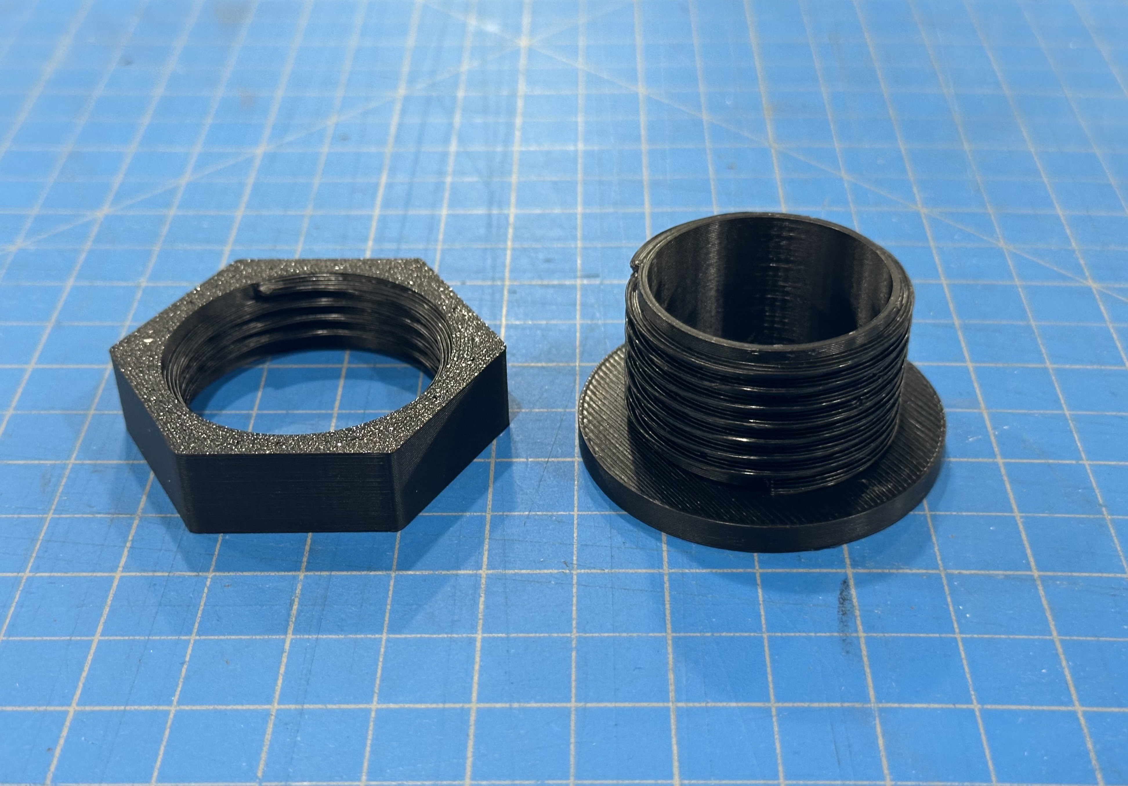 Threaded Grommet Pass-Thru for 1-5/8in Hole, 1-3/8in ID