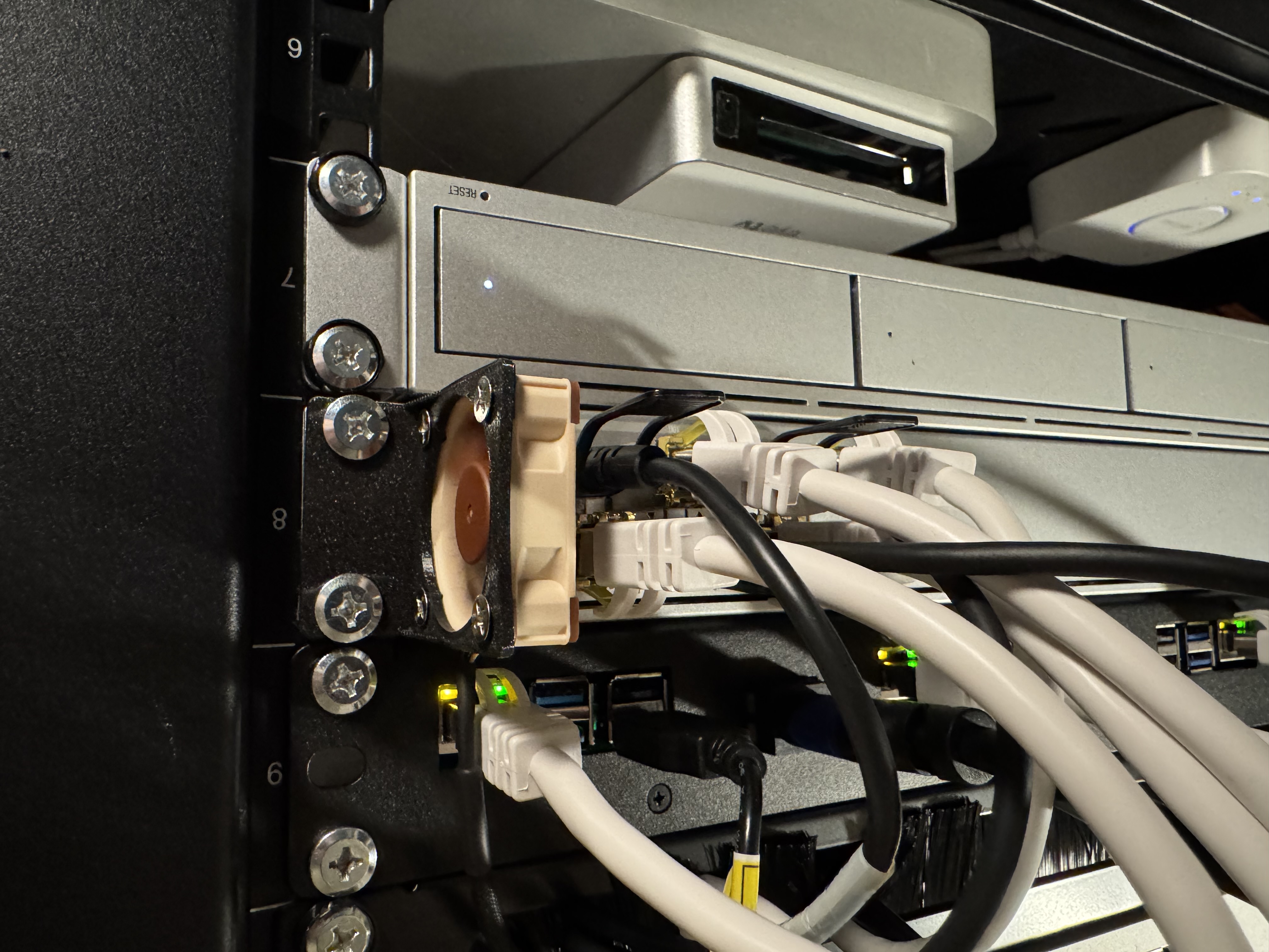 40mm rack fan mount for SFP adapter cooling
