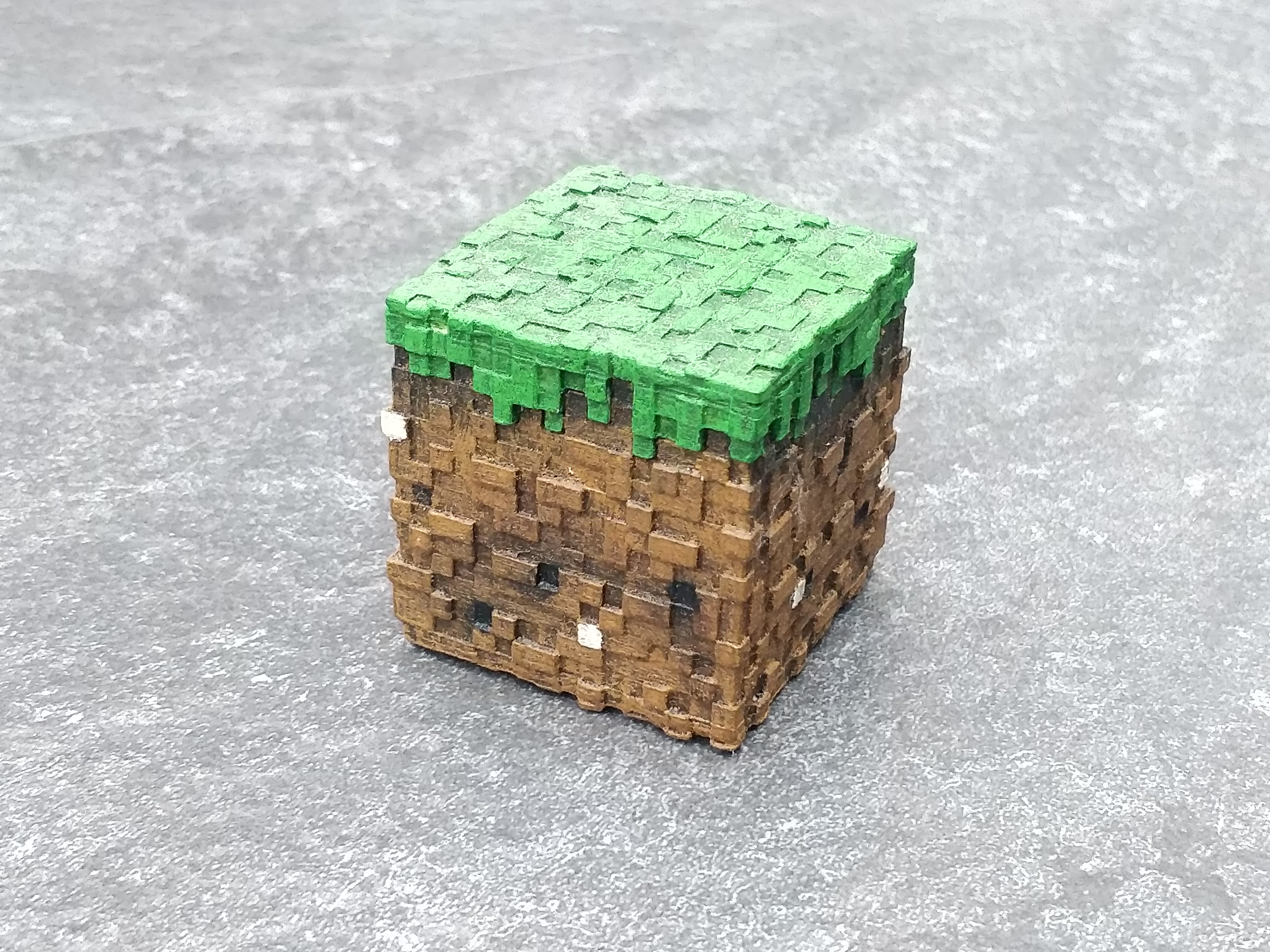 Miniatura 3 do modelo 3D Minecraft Grass Block Gift Box