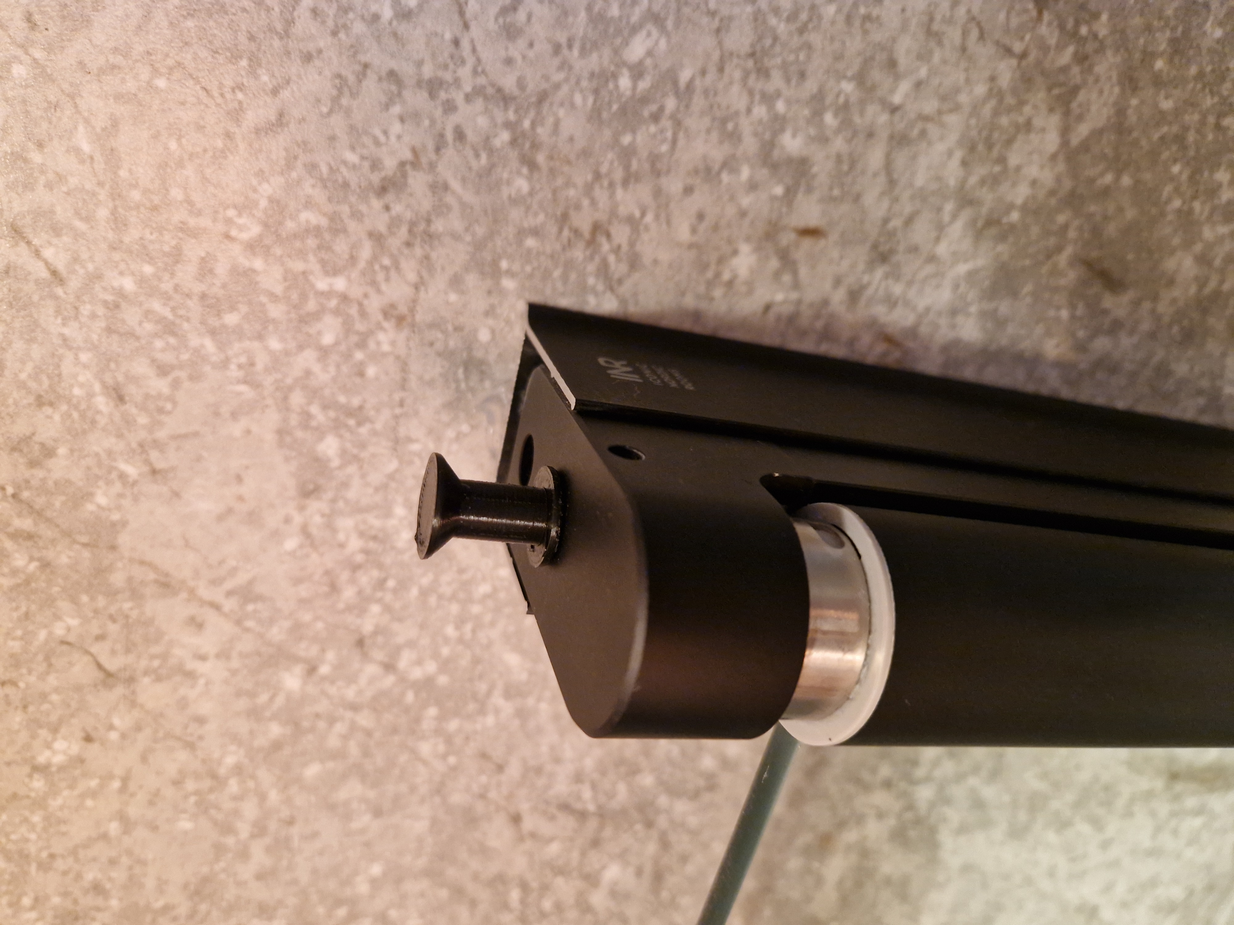 INR LINC Shower - Towel hanger