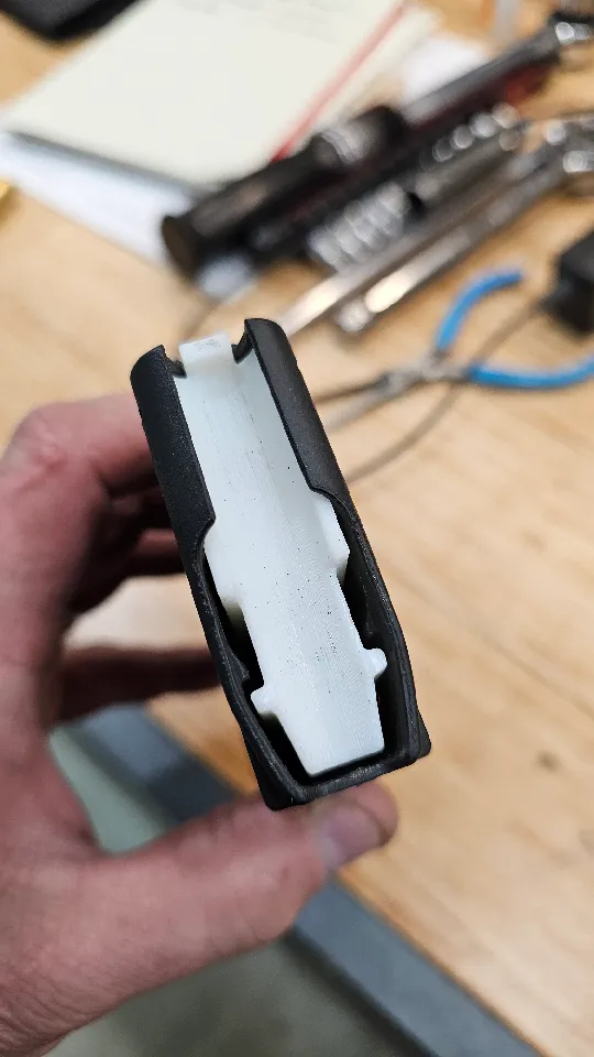 how to buy disposable vapes in bulk JUUL Charging Case | Portable Vape & E-Cigarette Power Bank