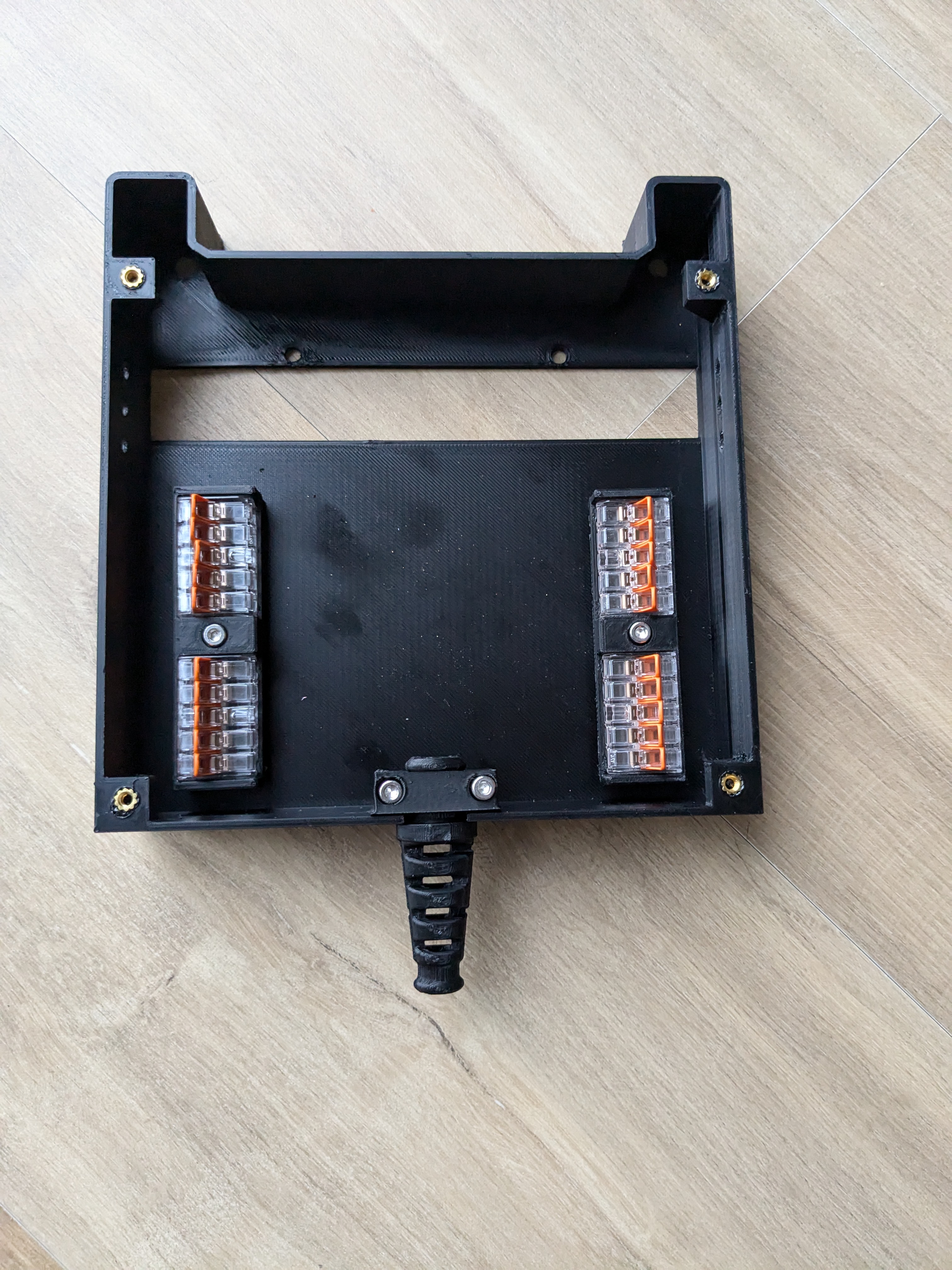Wago CAN distribution box for N3MI Umbilical plate