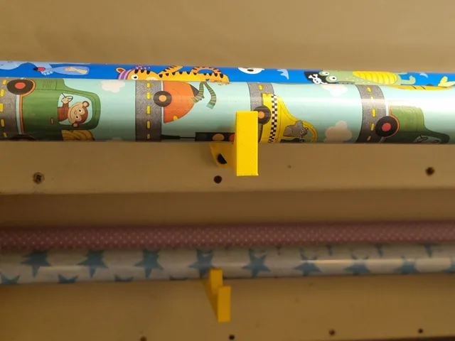Wrapping paper wall mount
