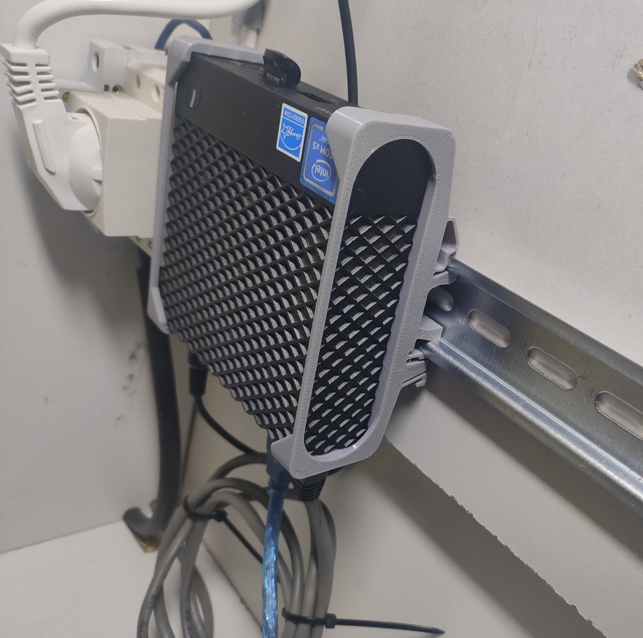 din rail wyse3040 mount