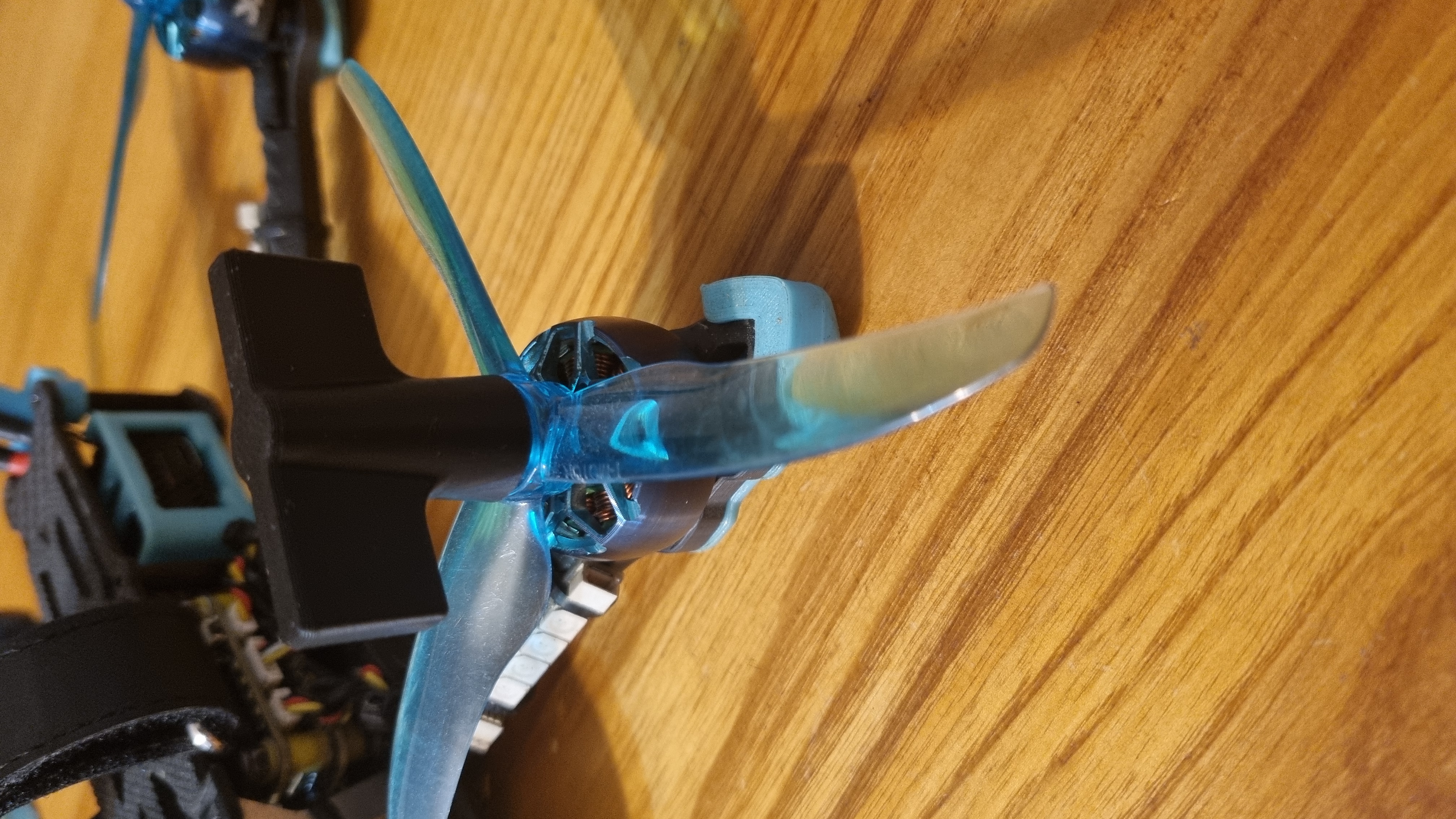 FPV drone propellers key M5 — miniatura 3