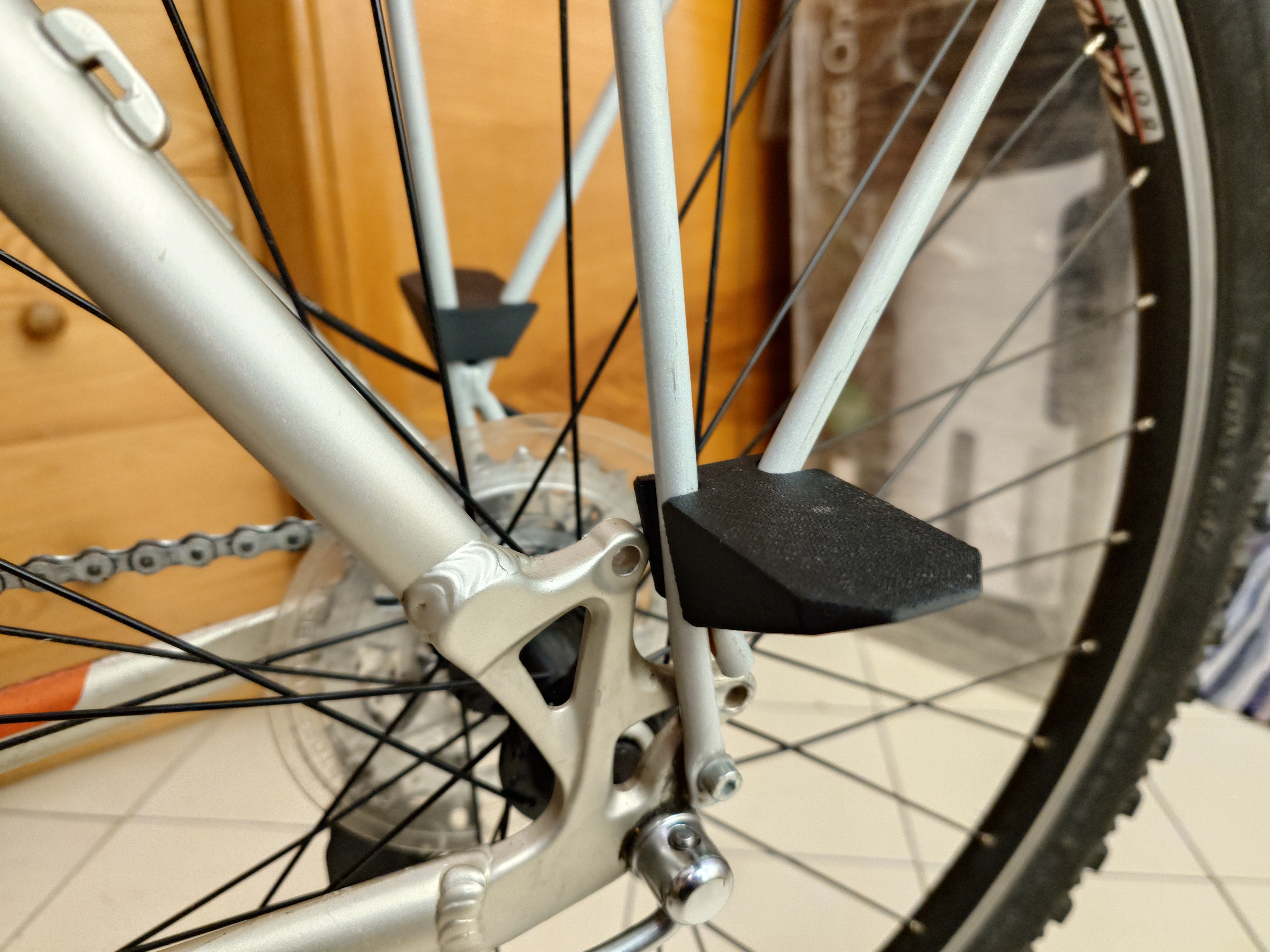 Bike carrier foot stand