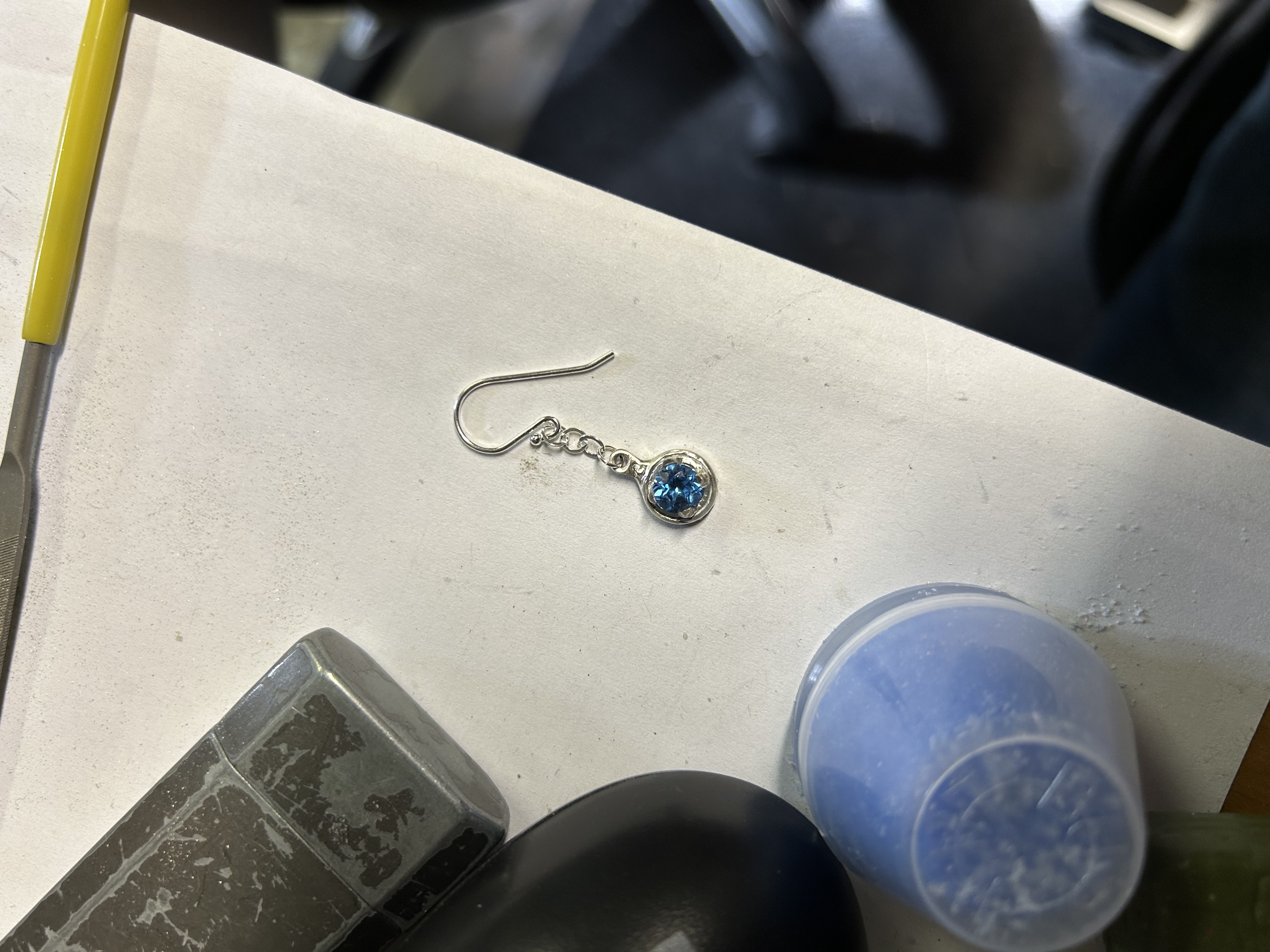 dangling earrings — thumbnail 4