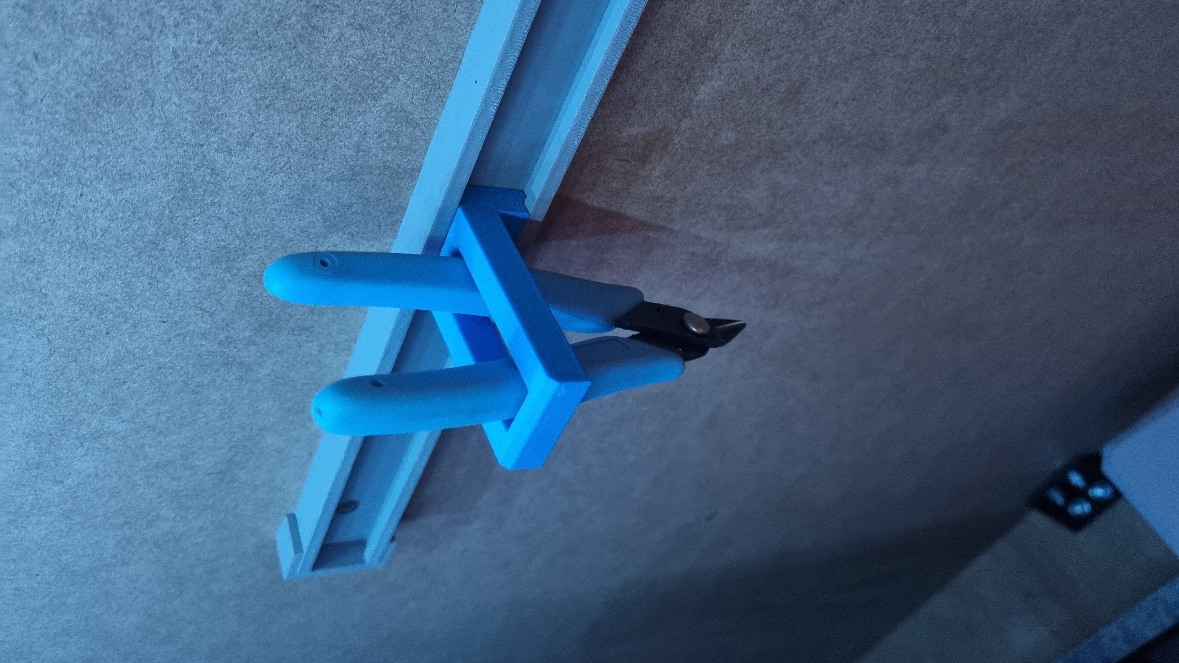 Modular Tool Rail System - scissors mount 3D model thumbnail