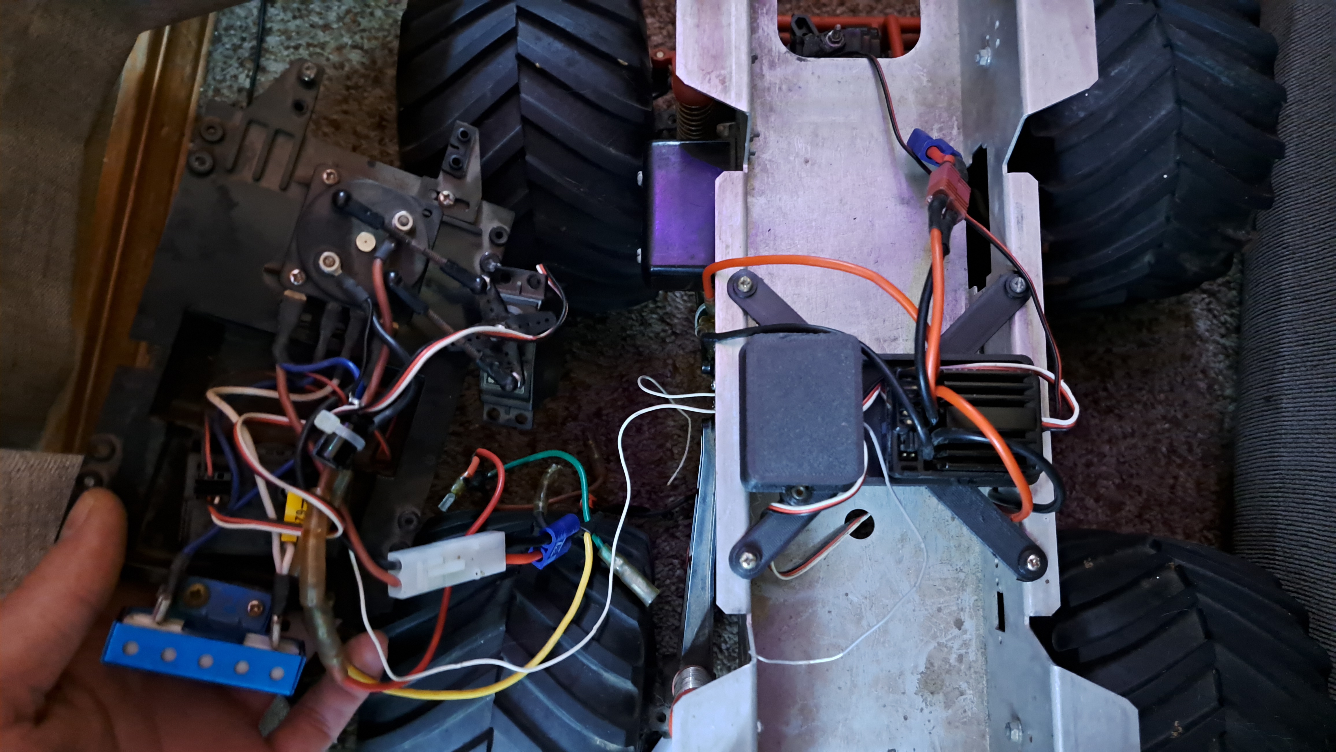 Waterproof ESC & Reciever Tray Tamiya Clod Buster
