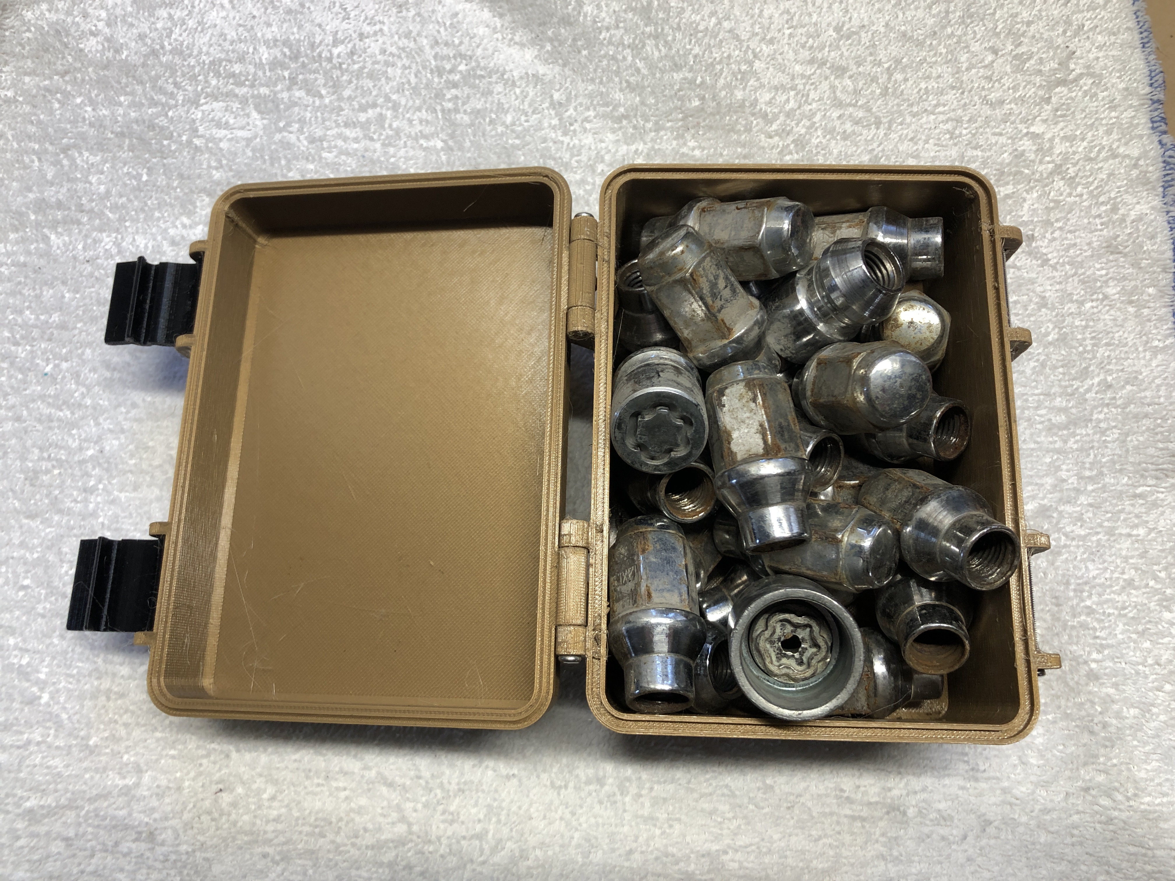 Lug Nuts Storage Box