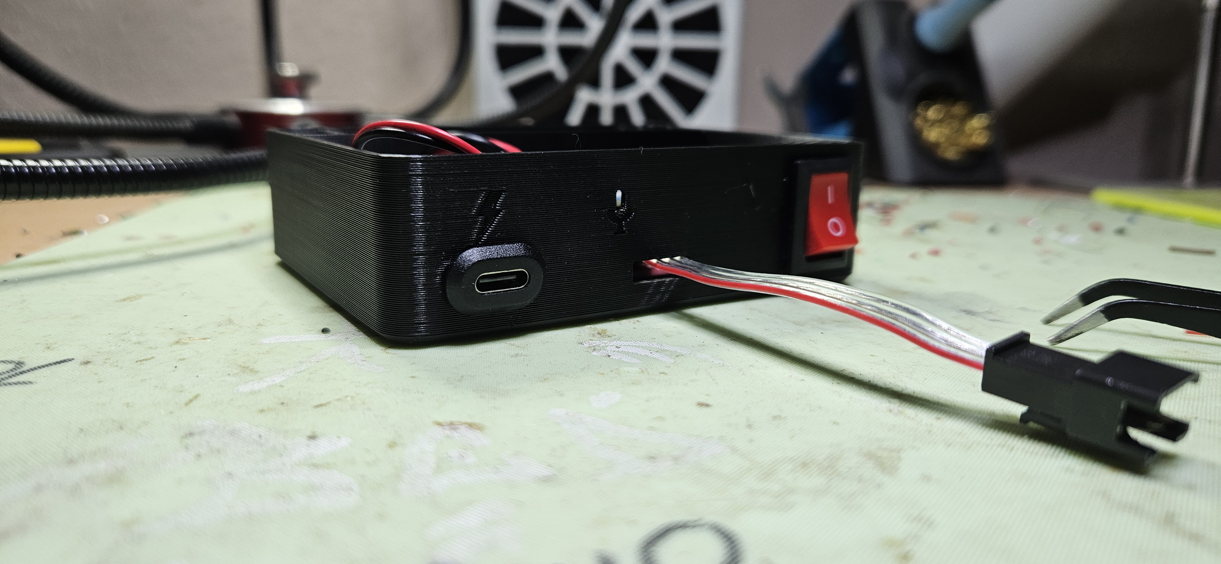 WLED Battery Case — miniatura 2