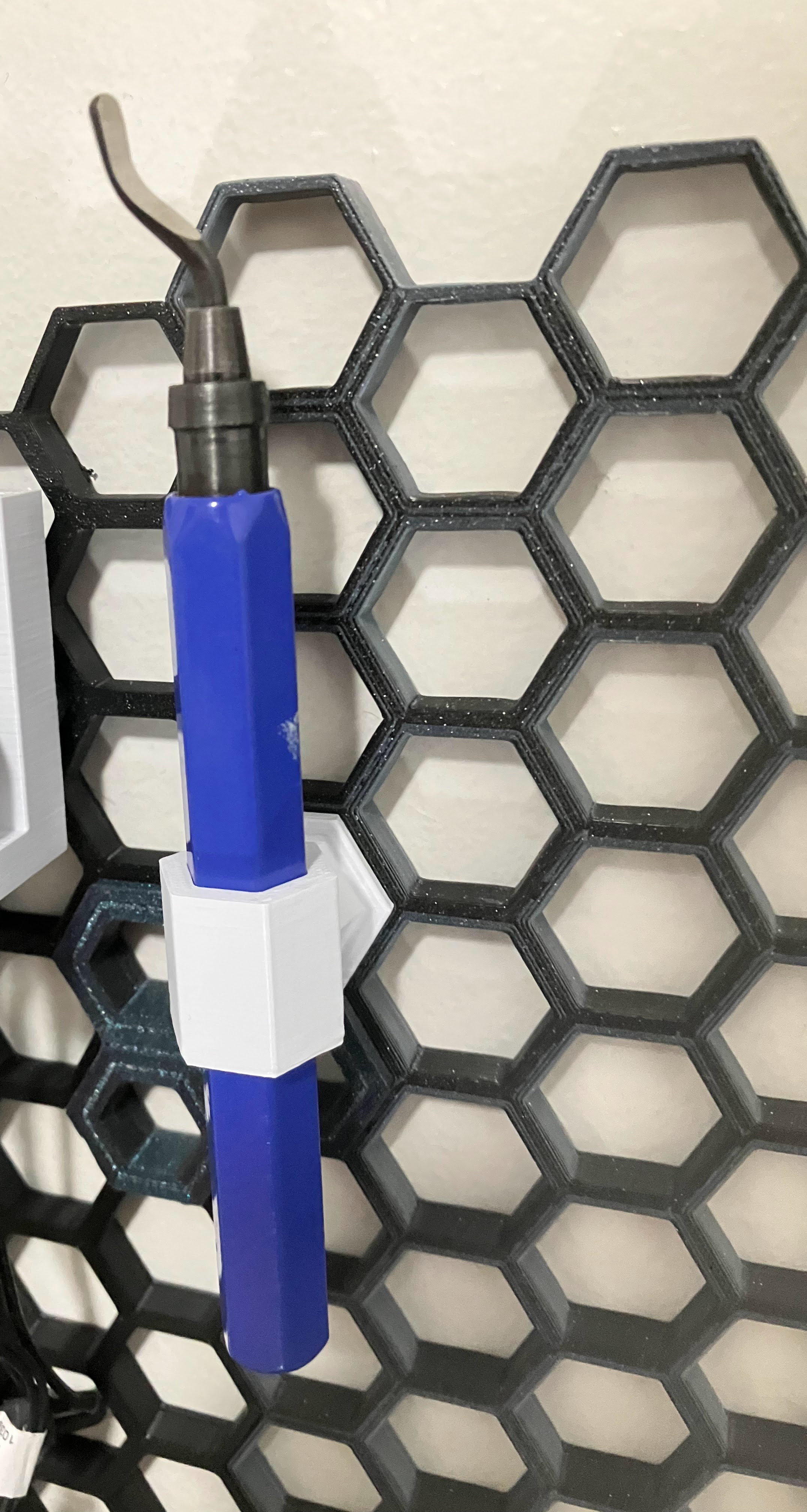 Honeycomb Storage Wall (HSW) - Deburring Tool Holder