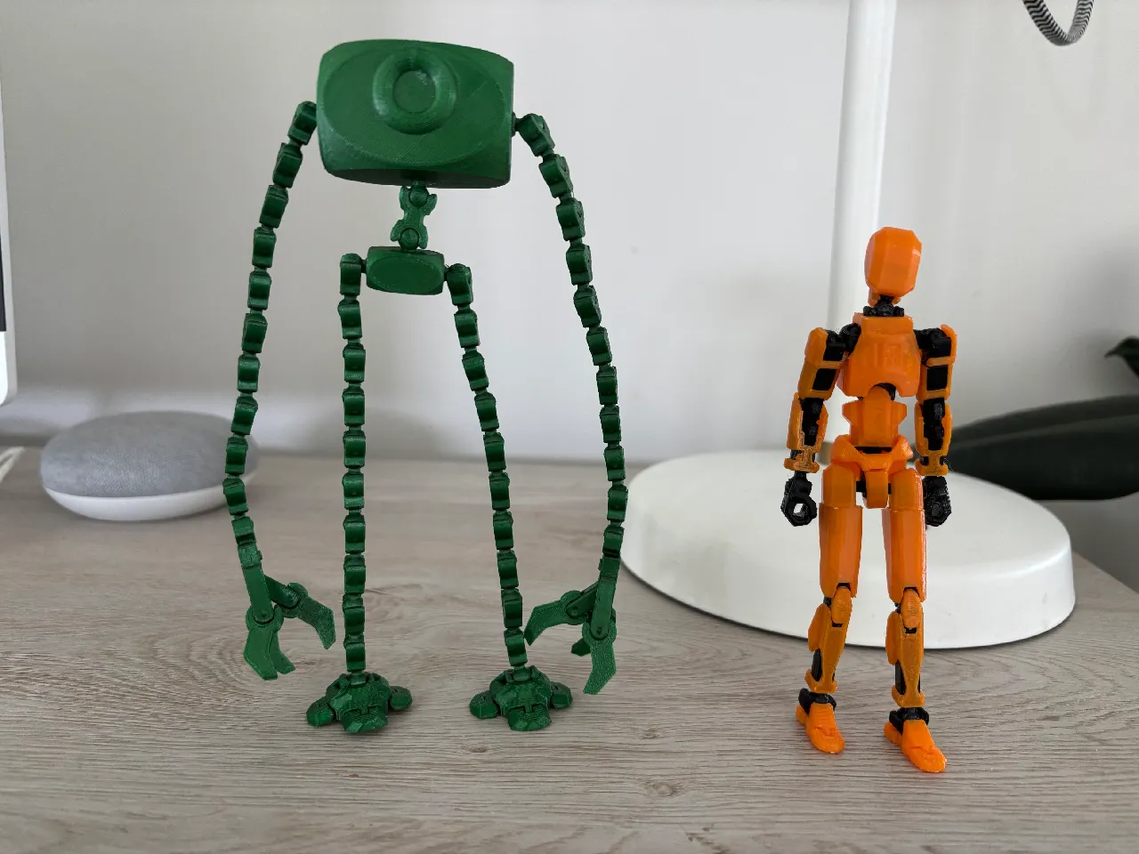 MECH-EK57 - Another Lucky 13 Based Jointed Robot! by SpiRe3