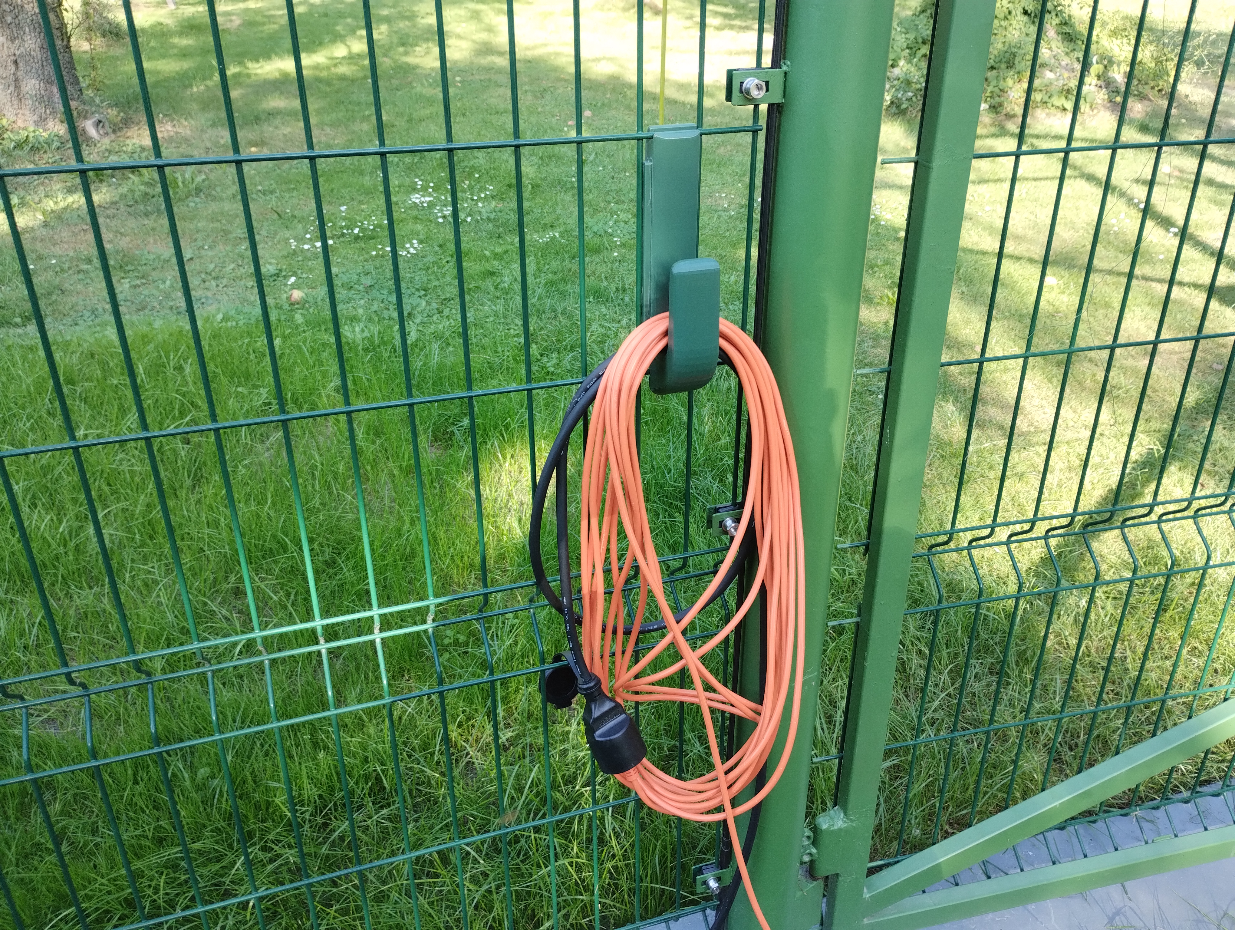 HÁK na svařované pletivo / na plot / na kabely /welded mesh fencing hook