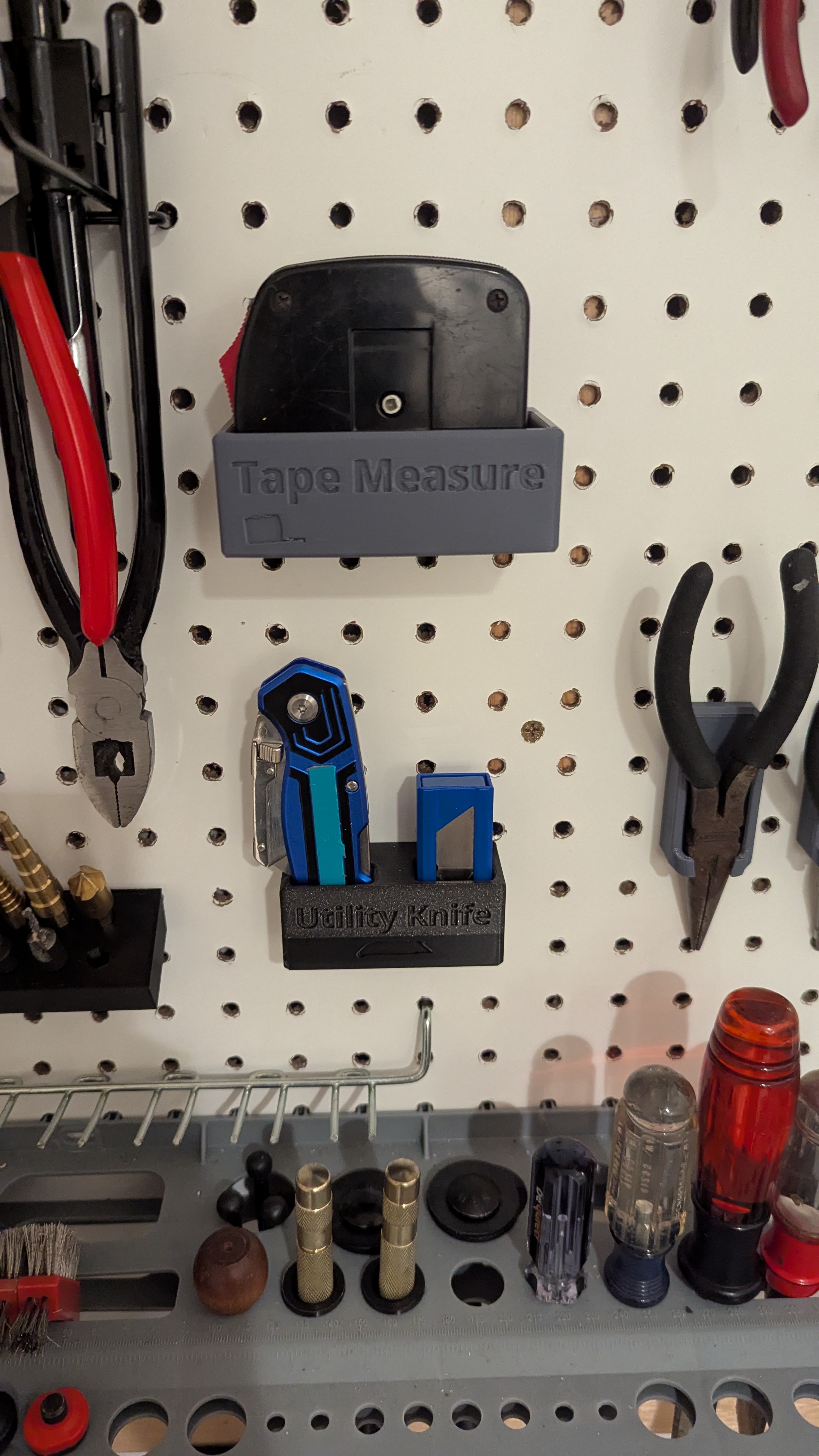 Kobalt Folding Utility Knife Pegboard Peggit Holder