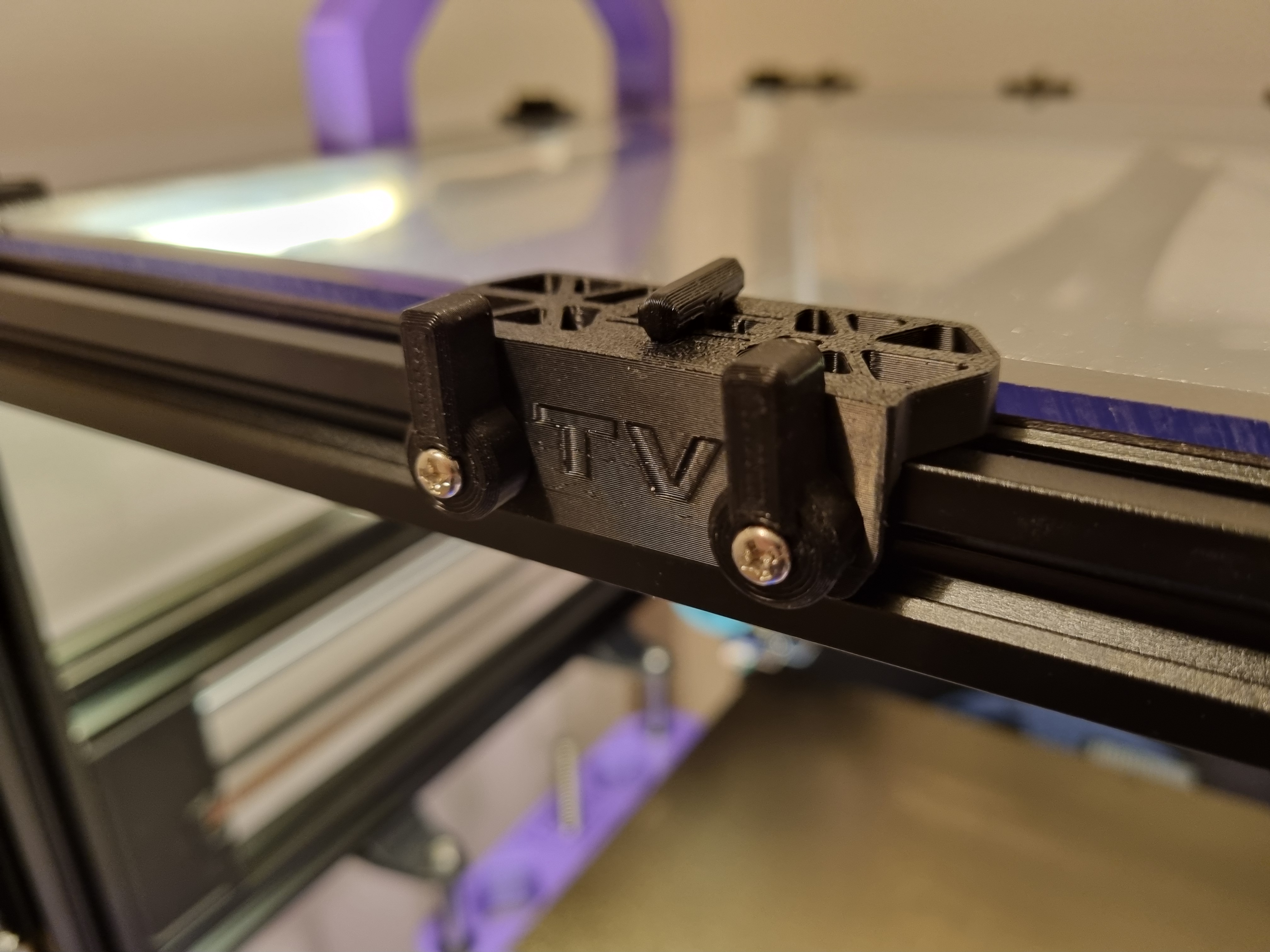 Annex 2020 Enclosure Clip with door latches — thumbnail 2