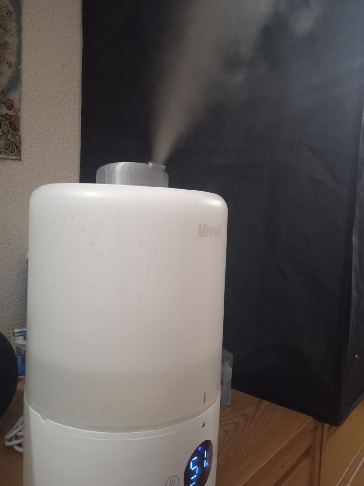 Levoit humidifier top