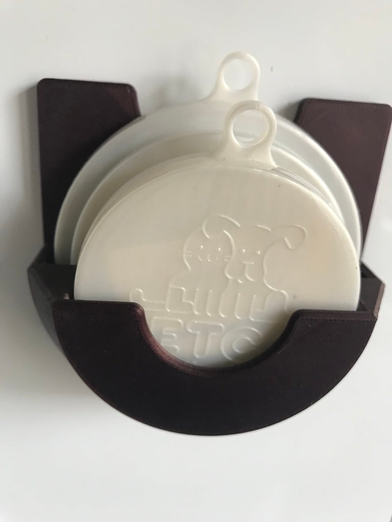 Fridge Holder for dog and cat food caps