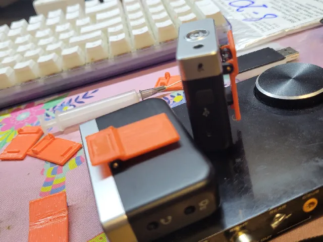 Replacement clips for Ulanzi AM18 wireless lapel mics and base station
