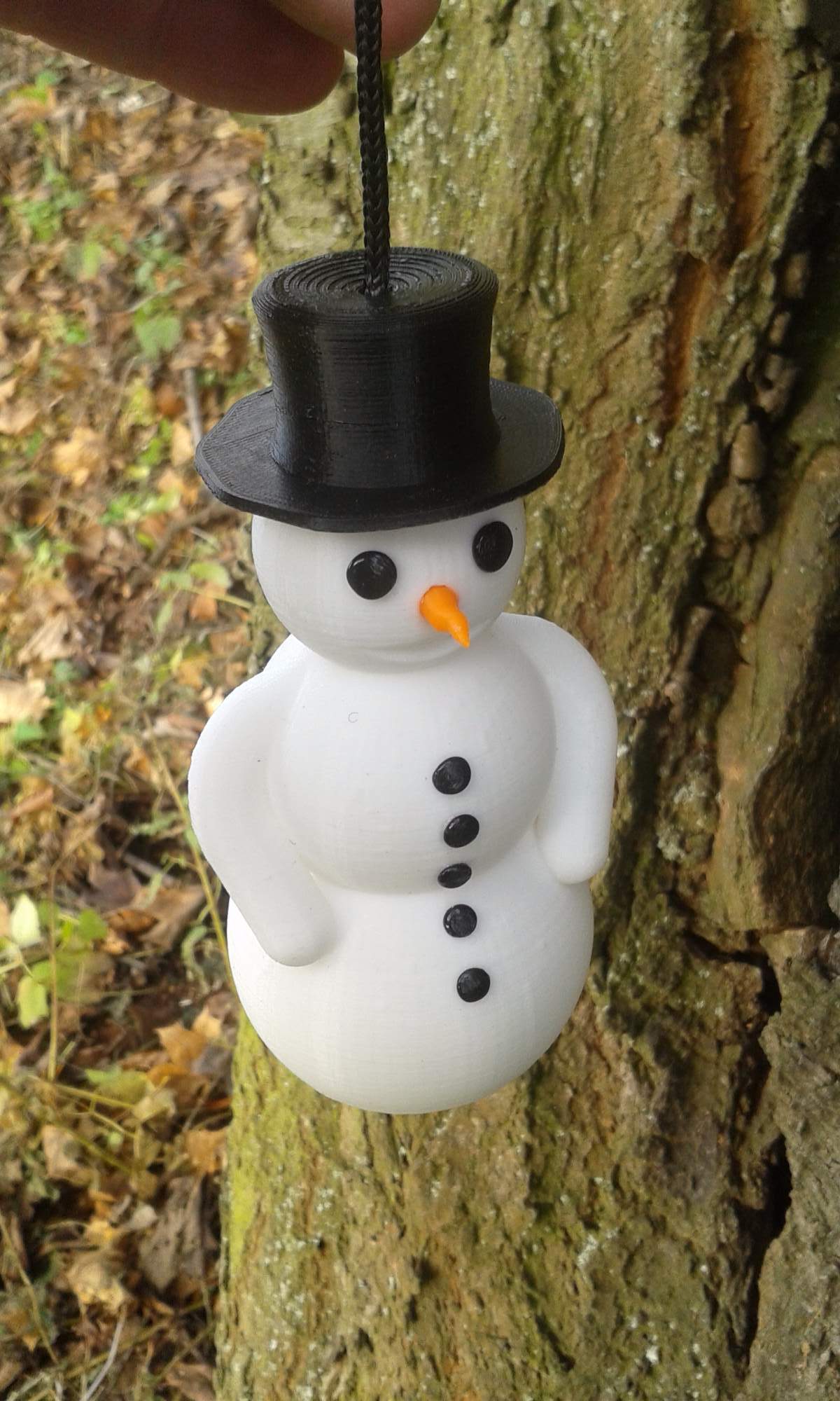 Snowman with screwable hat and hidden compartment (Key-stash; GEOCACHING...)