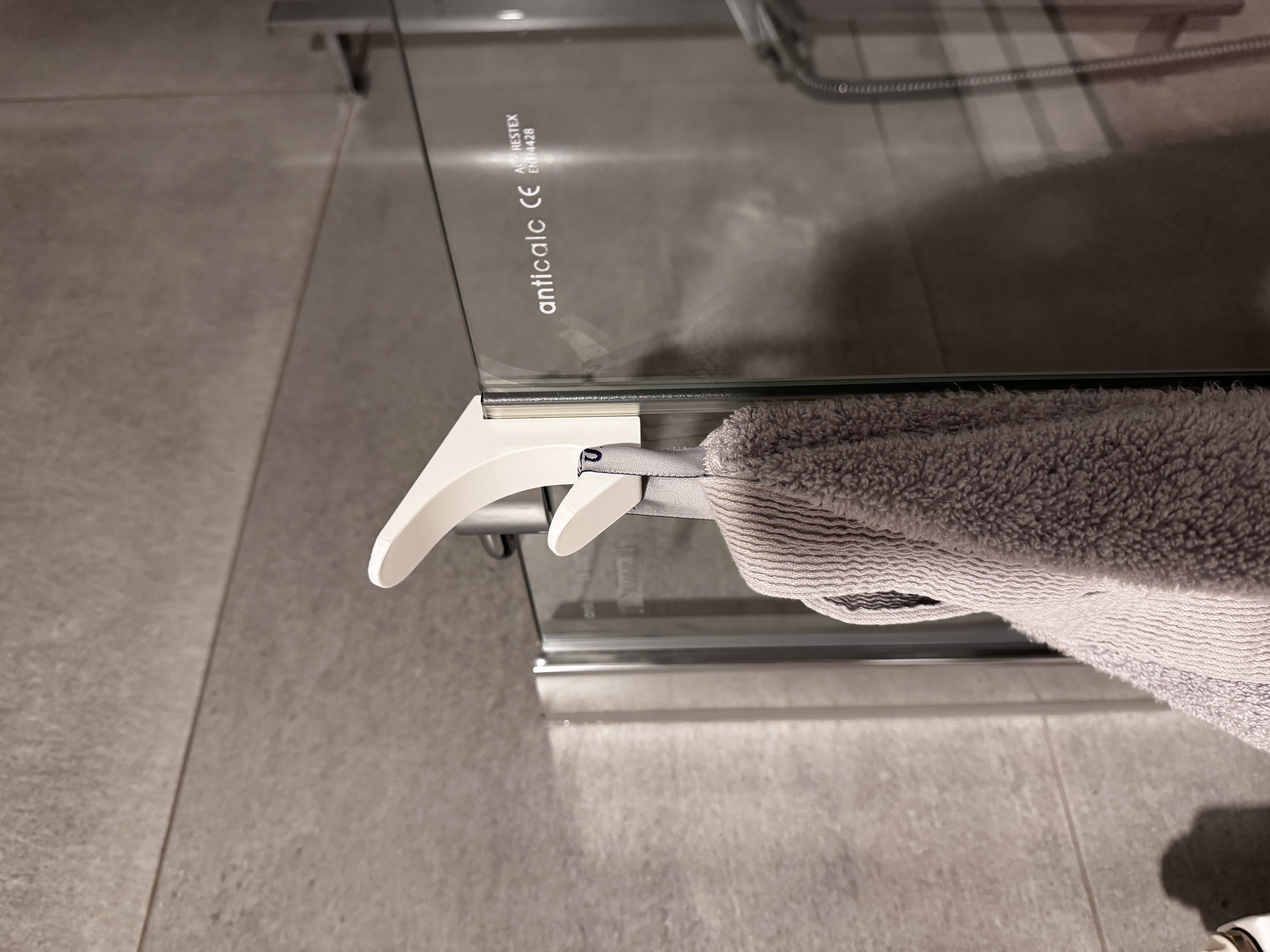 shower box hook