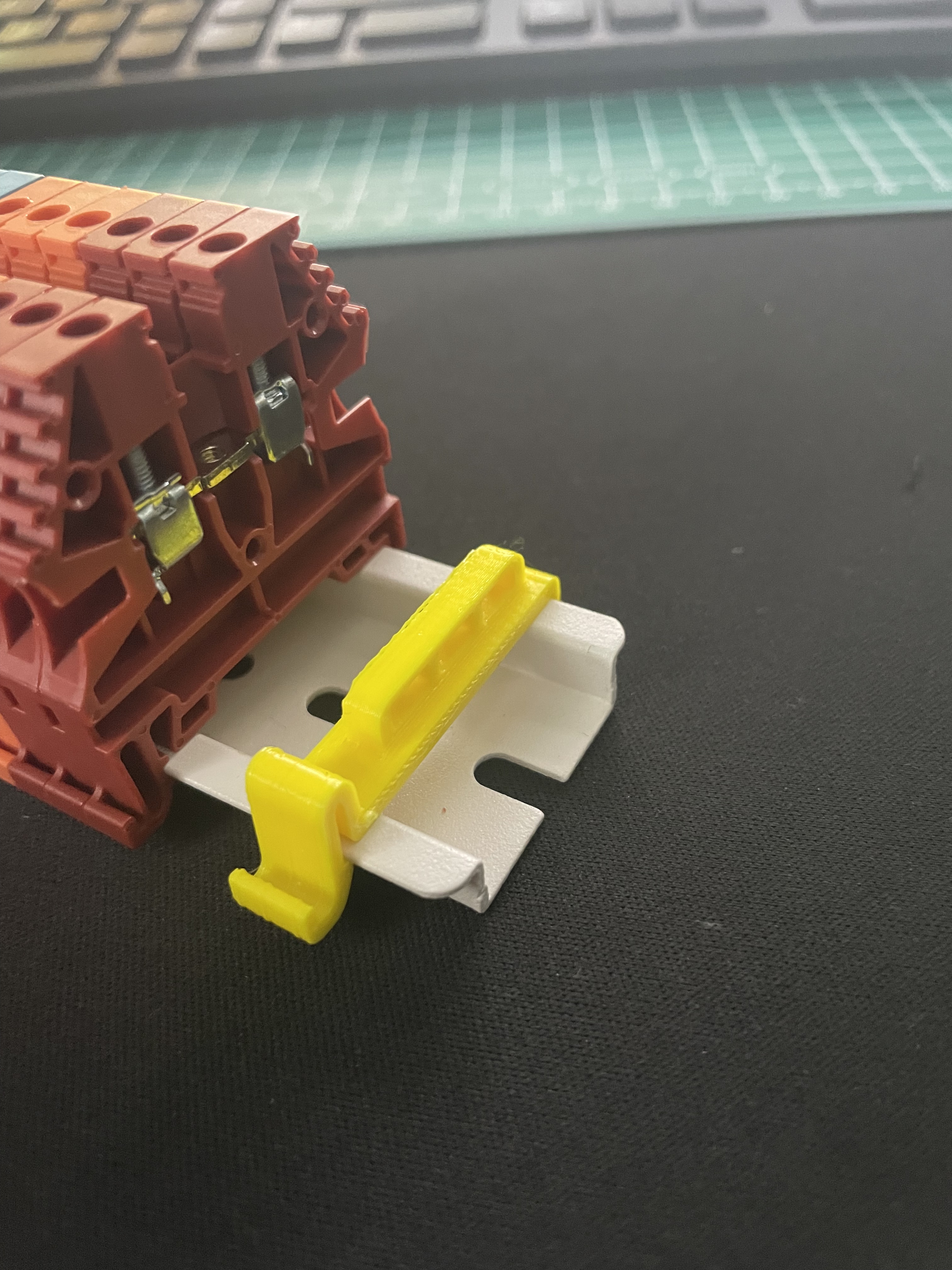Din Zip Tie