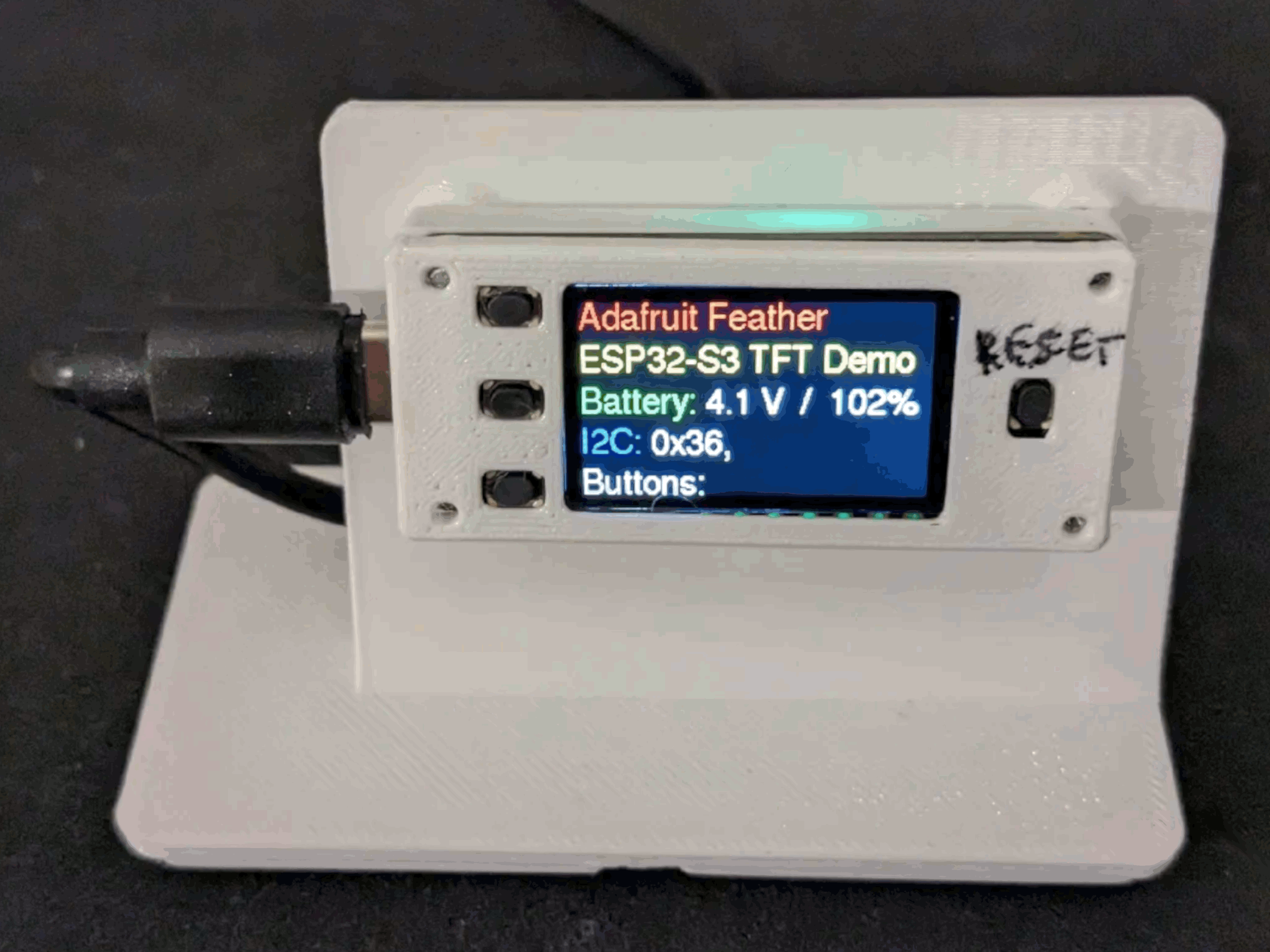 Gridfinity Stand for Feather ESP32 with Reverse TFT