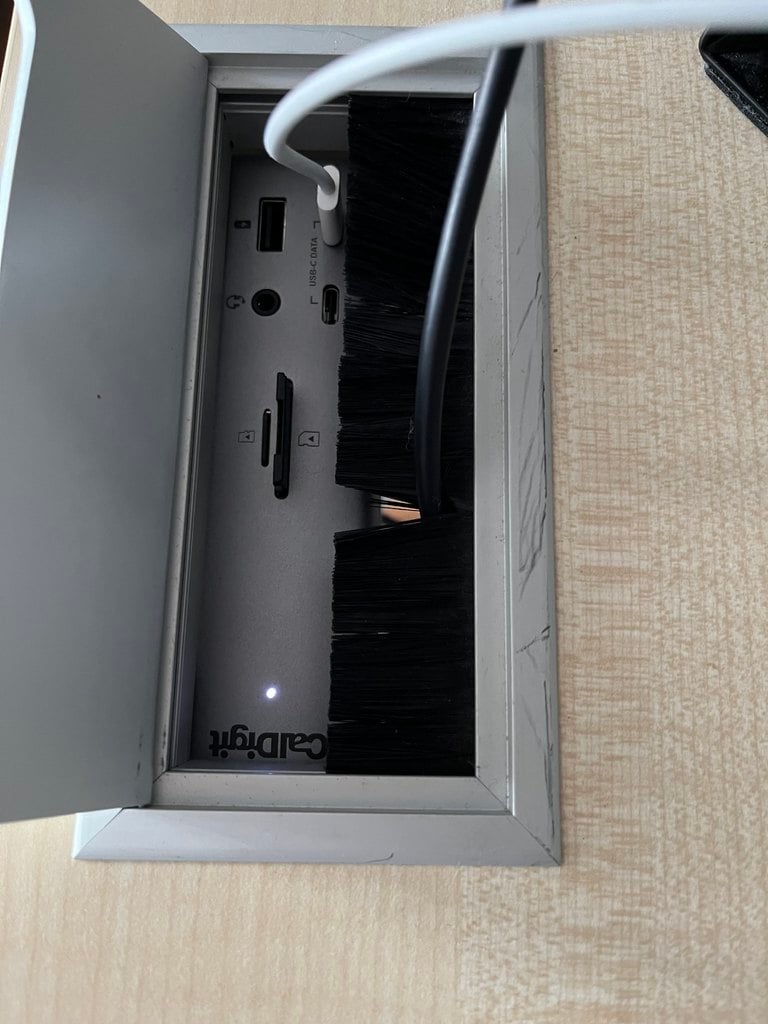 CalDigit TS4 Table Mount — miniatura 2