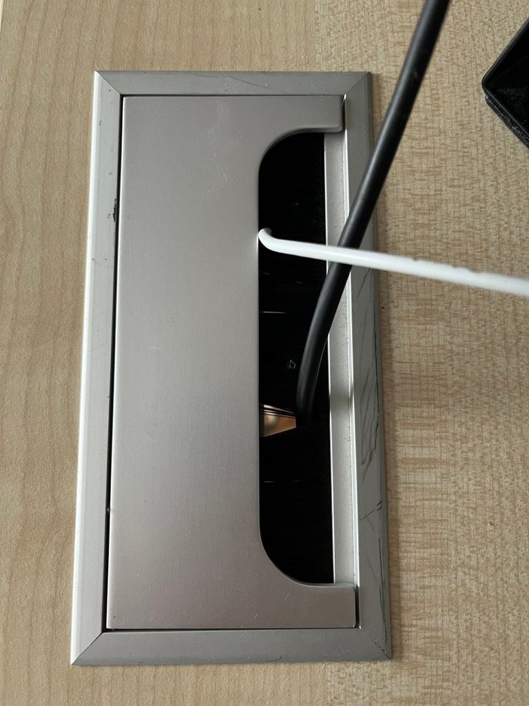 CalDigit TS4 Table Mount — miniatura 3