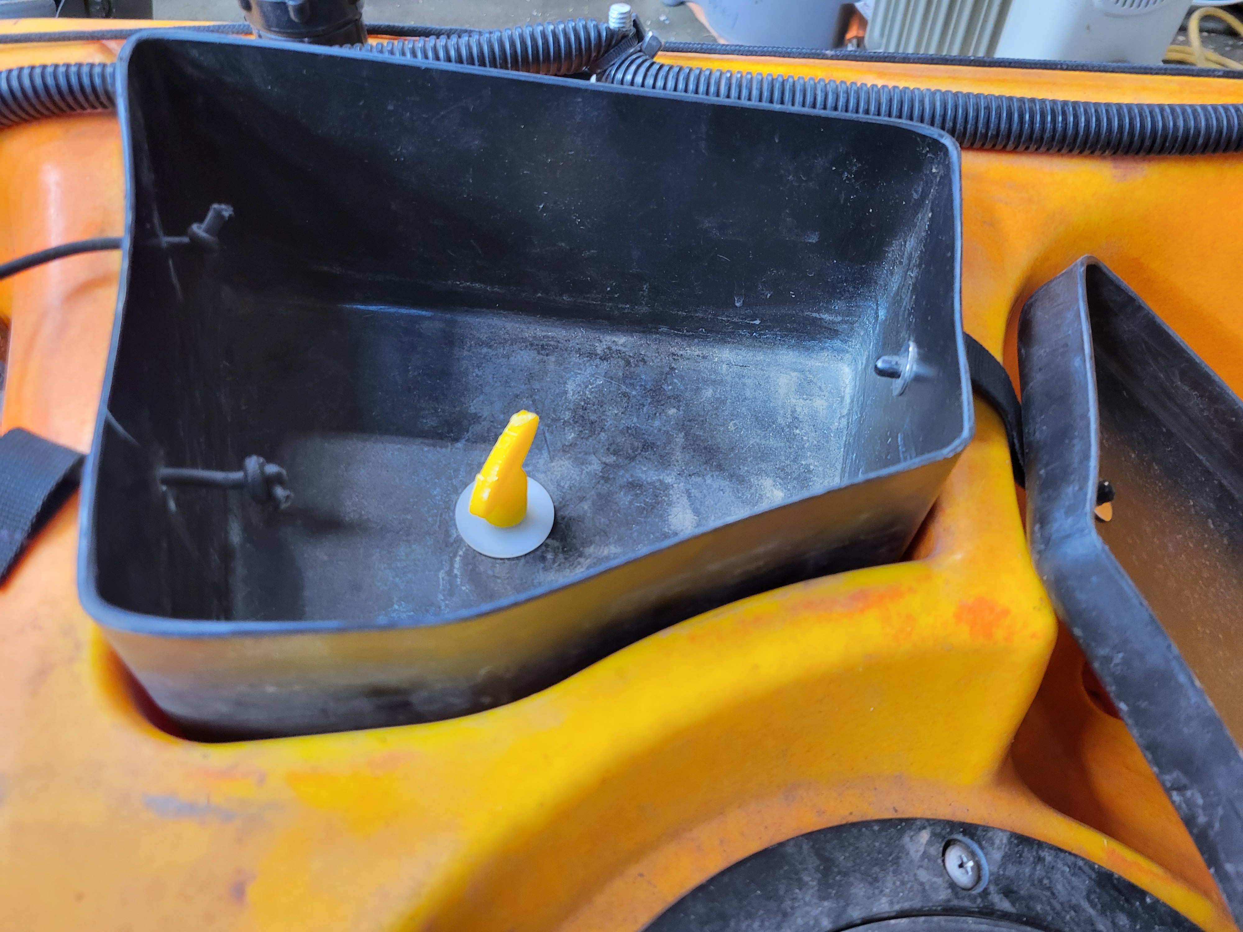 Riot Mako Kayak storage removal mechanism — thumbnail 16